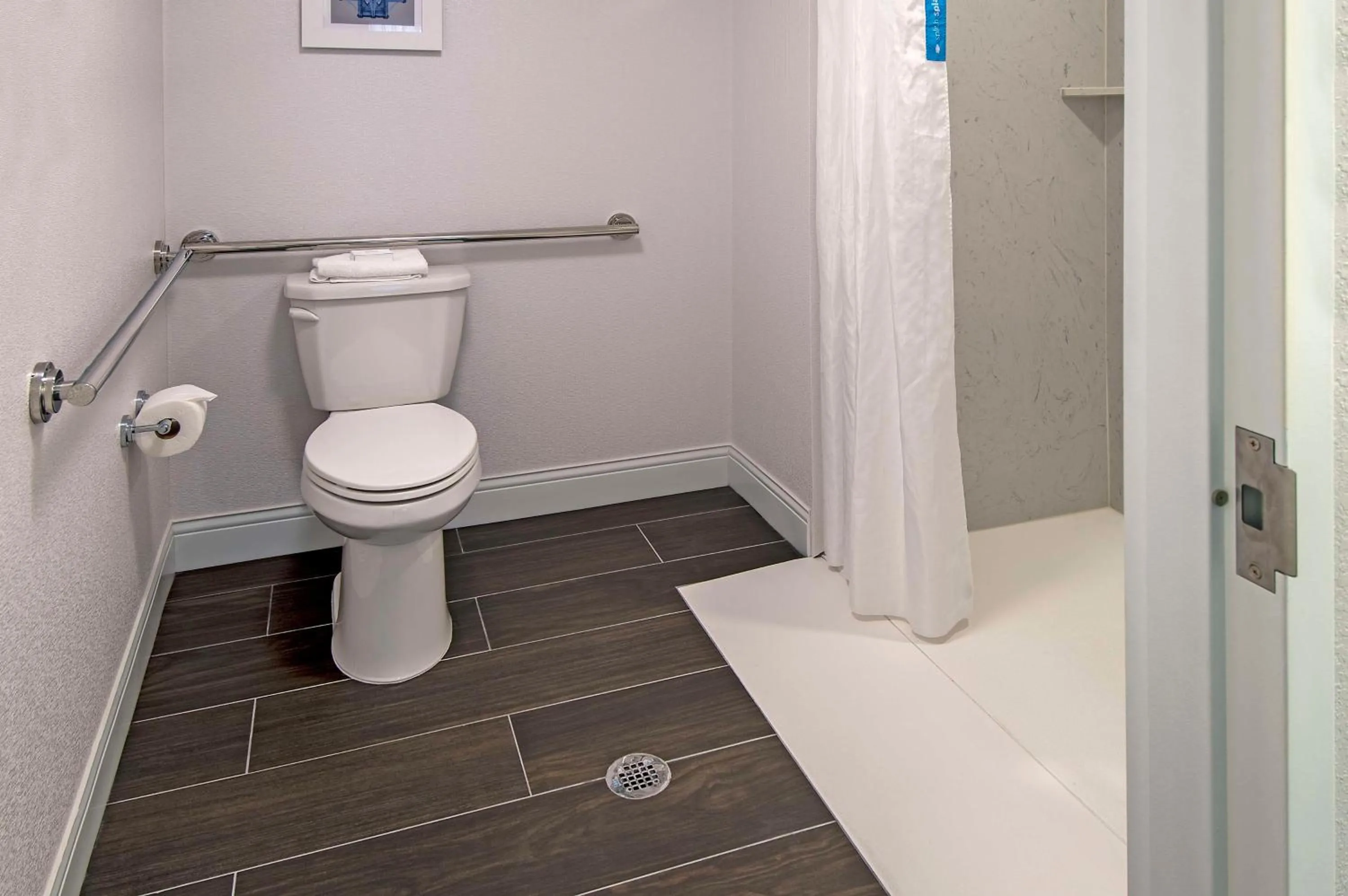 Bathroom in Hampton Inn & Suites Fairfield