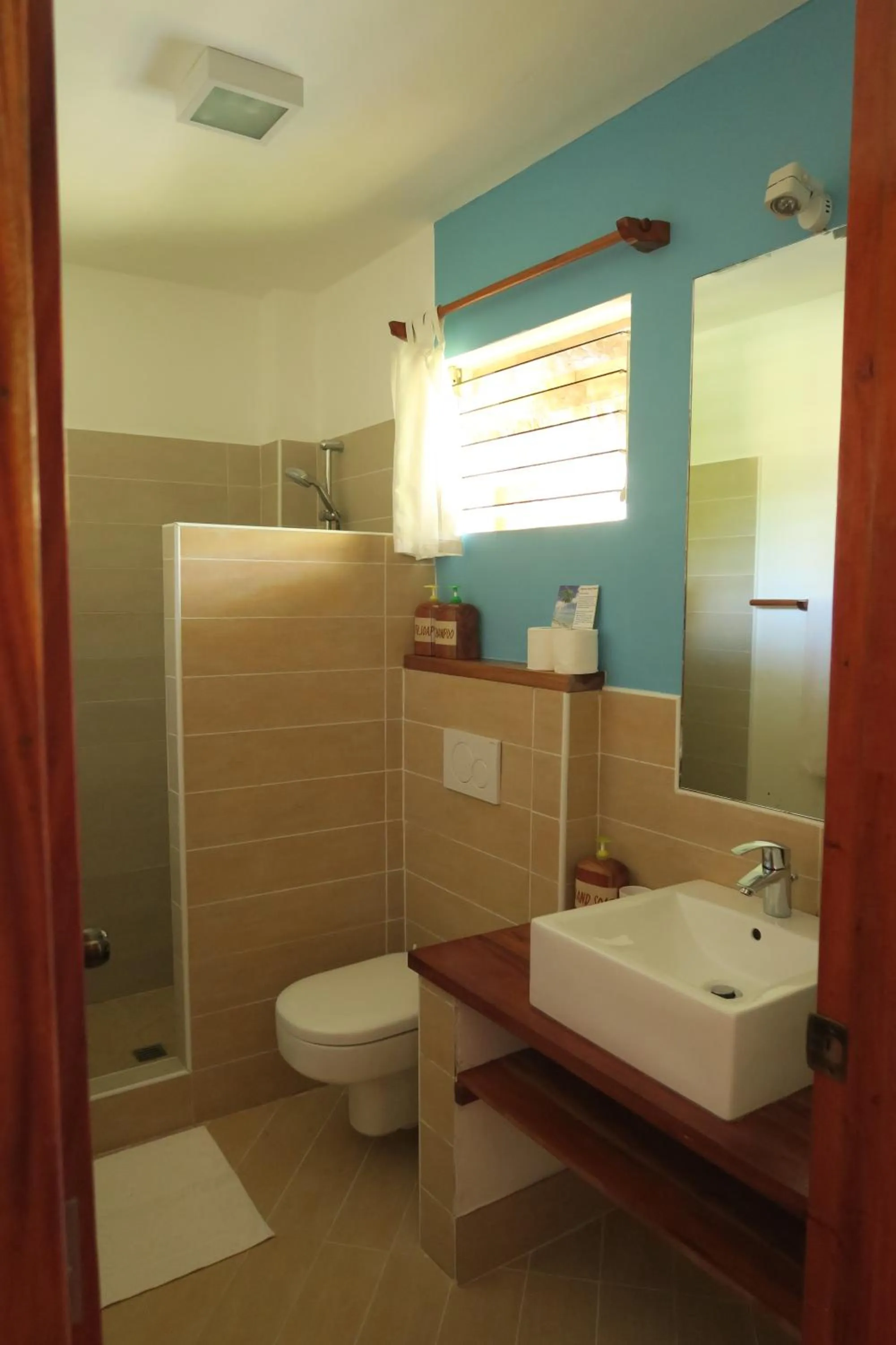 Bathroom in Tepanee Beach Resort