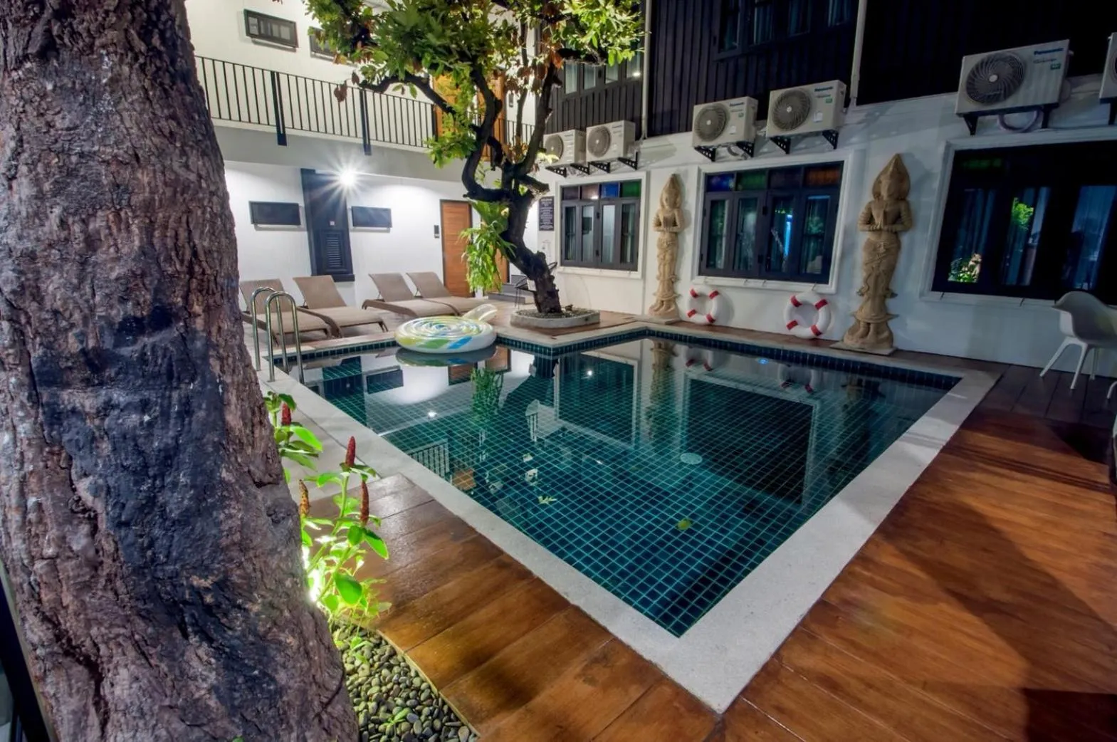 Pool view in Sathu Hotel