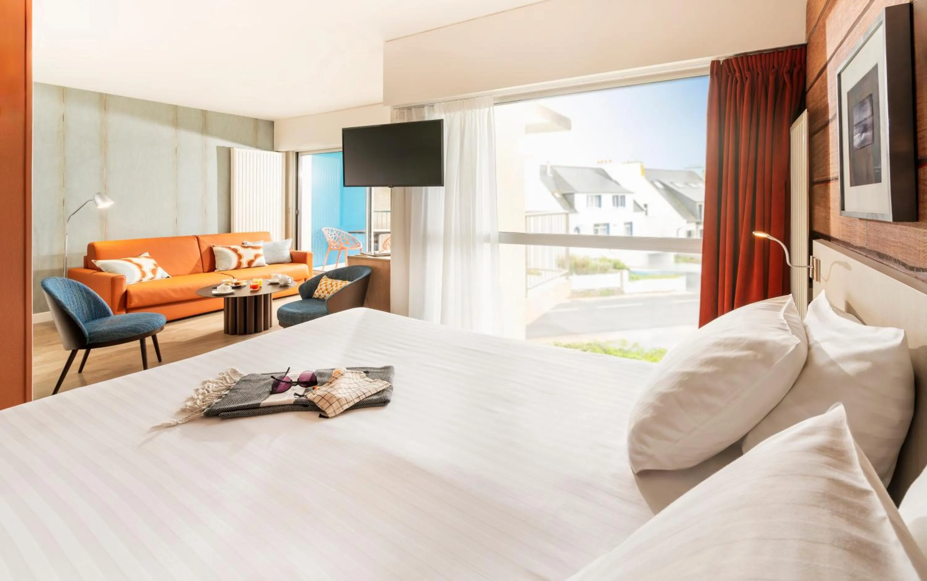 Photo of the whole room, Bed in Hôtel Valdys Thalasso & Spa - Beau rivage