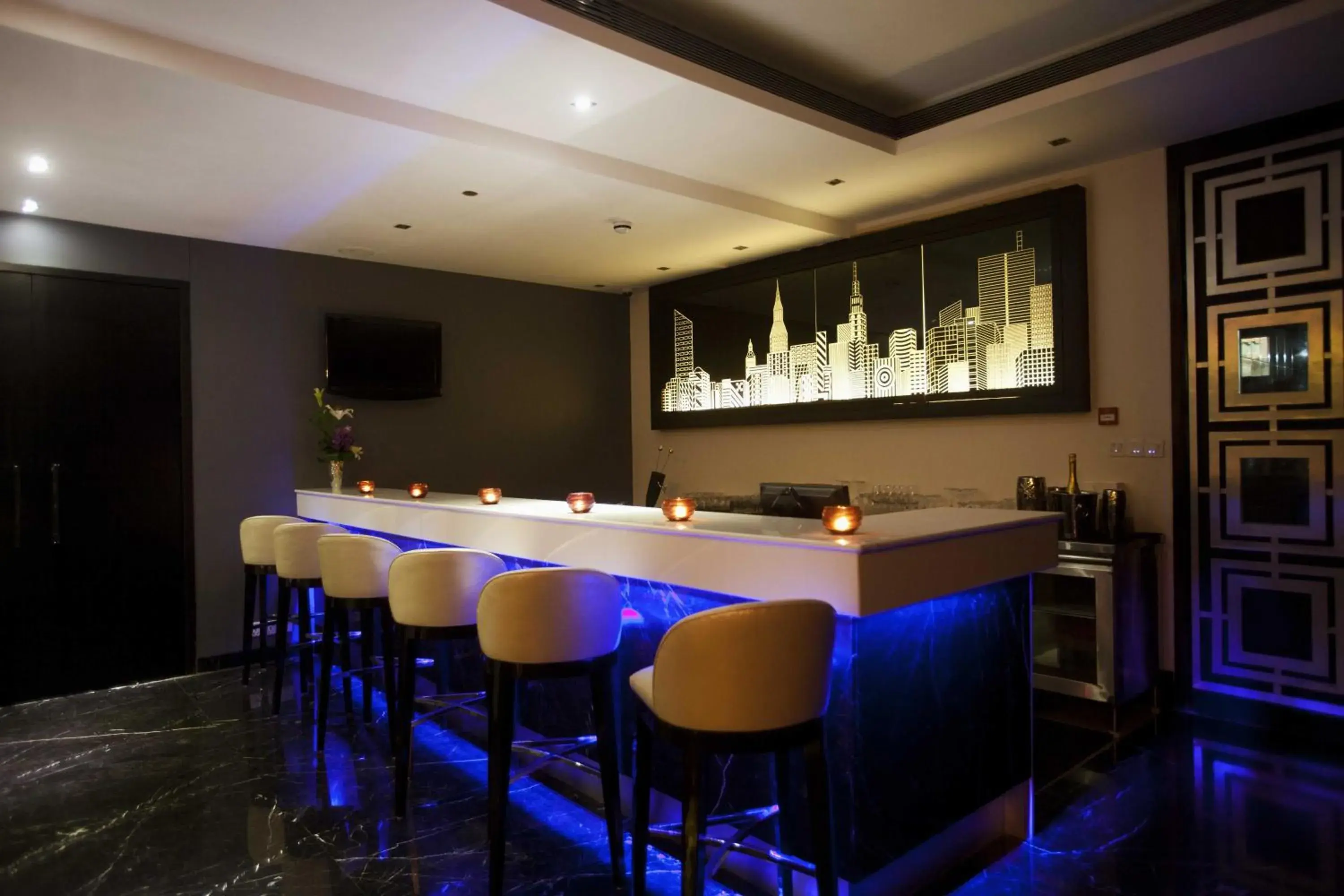 Lounge or bar in Ginger Dona Paula, Goa Lounge or bar in Ginger Dona Paula, Goa