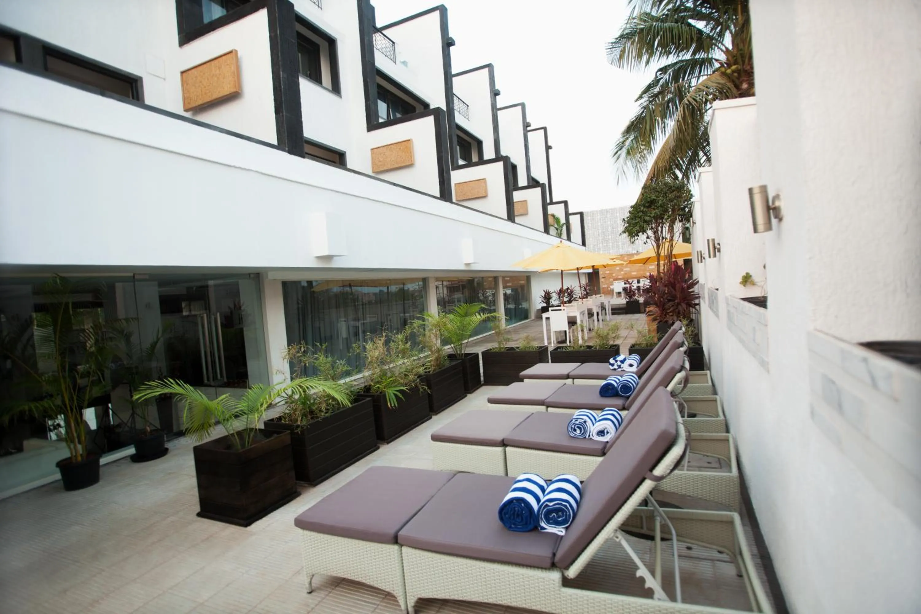 Day in Ginger Dona Paula, Goa