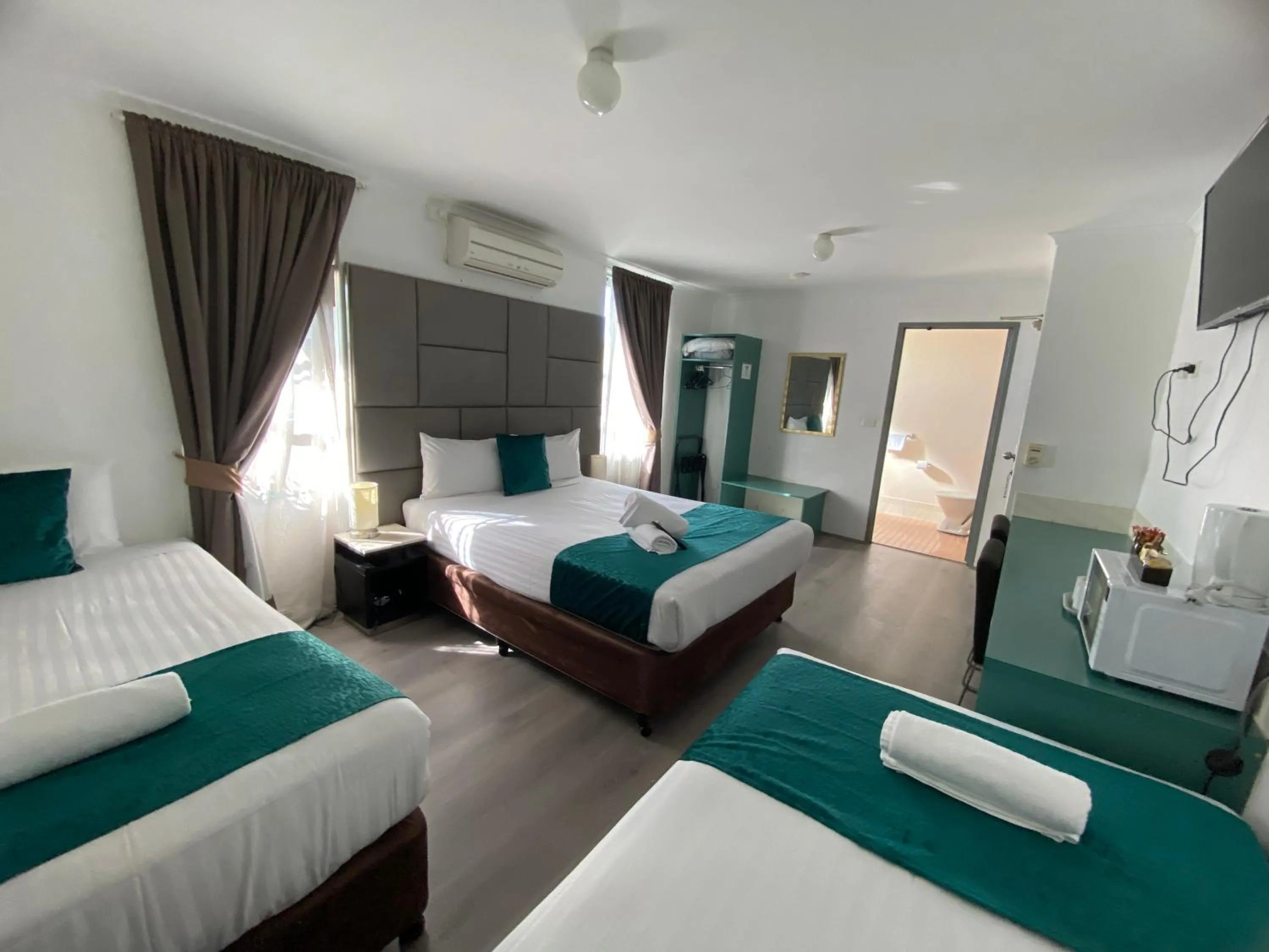 Bed in Hunter Valley Travellers Rest Motel