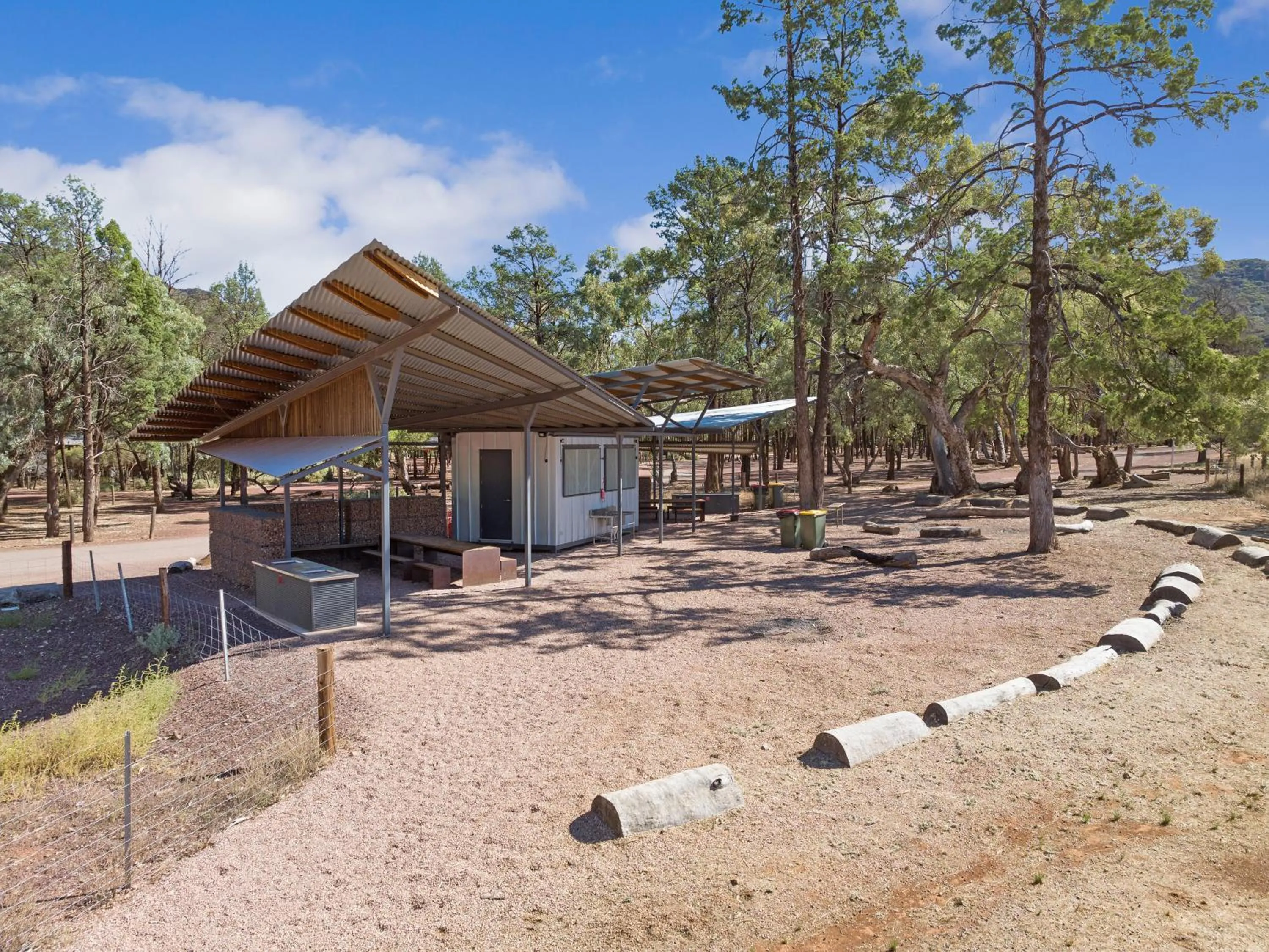 BBQ facilities in Discovery Resorts - Wilpena Pound