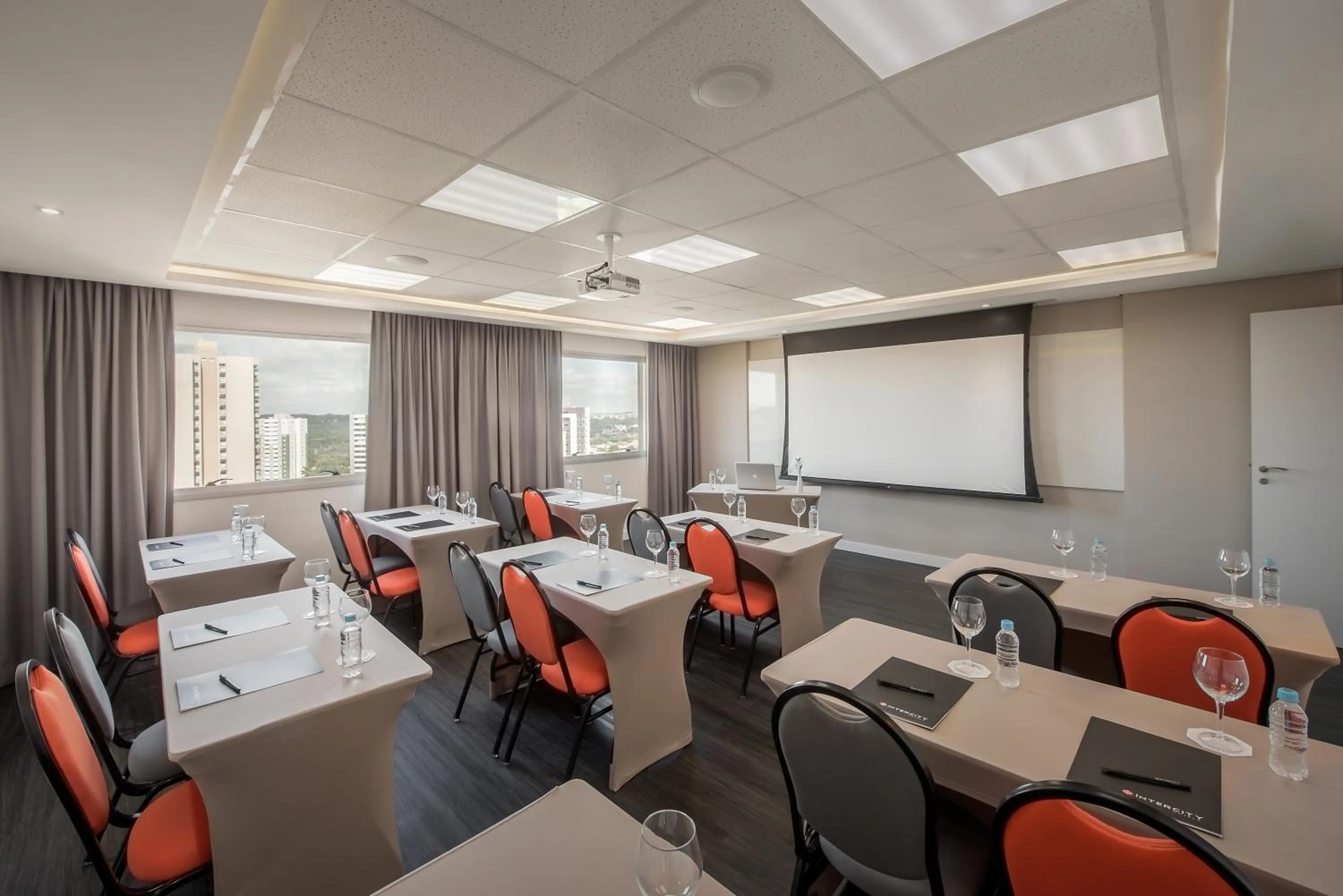 Meeting/conference room in Intercity Bauru