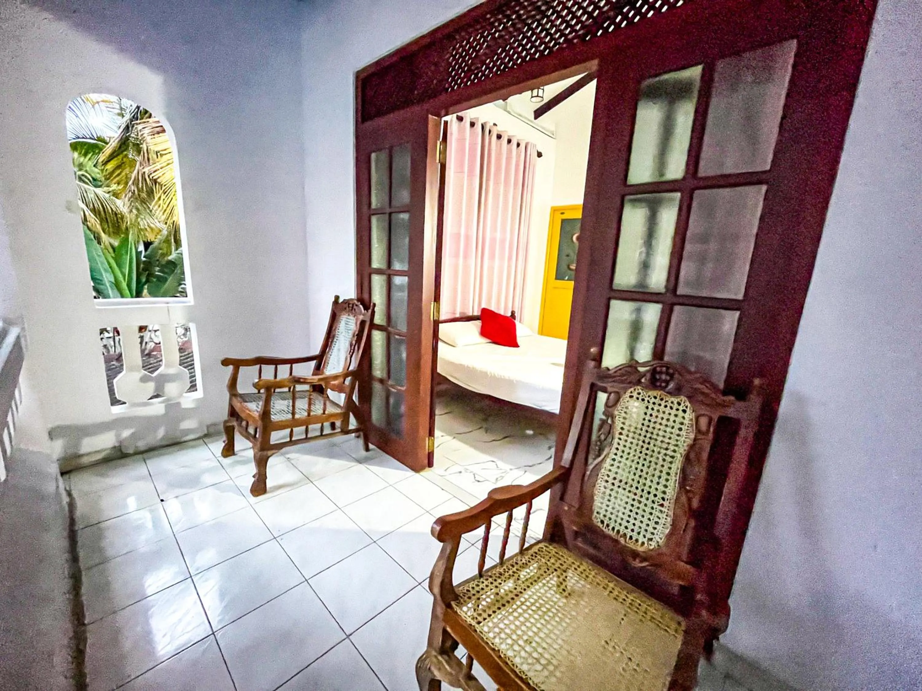 Patio in Galle Camellia