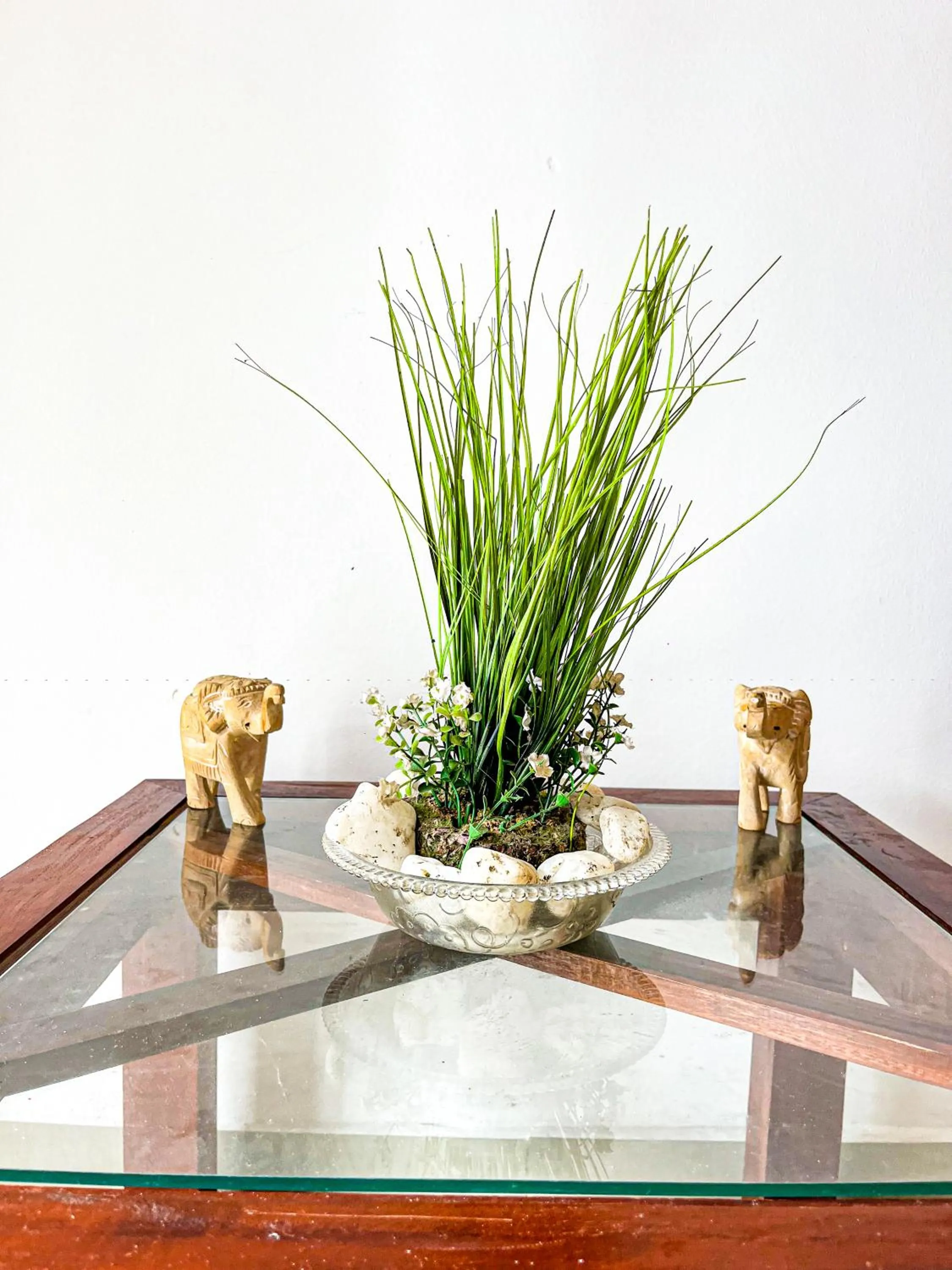 Decorative detail in Galle Camellia