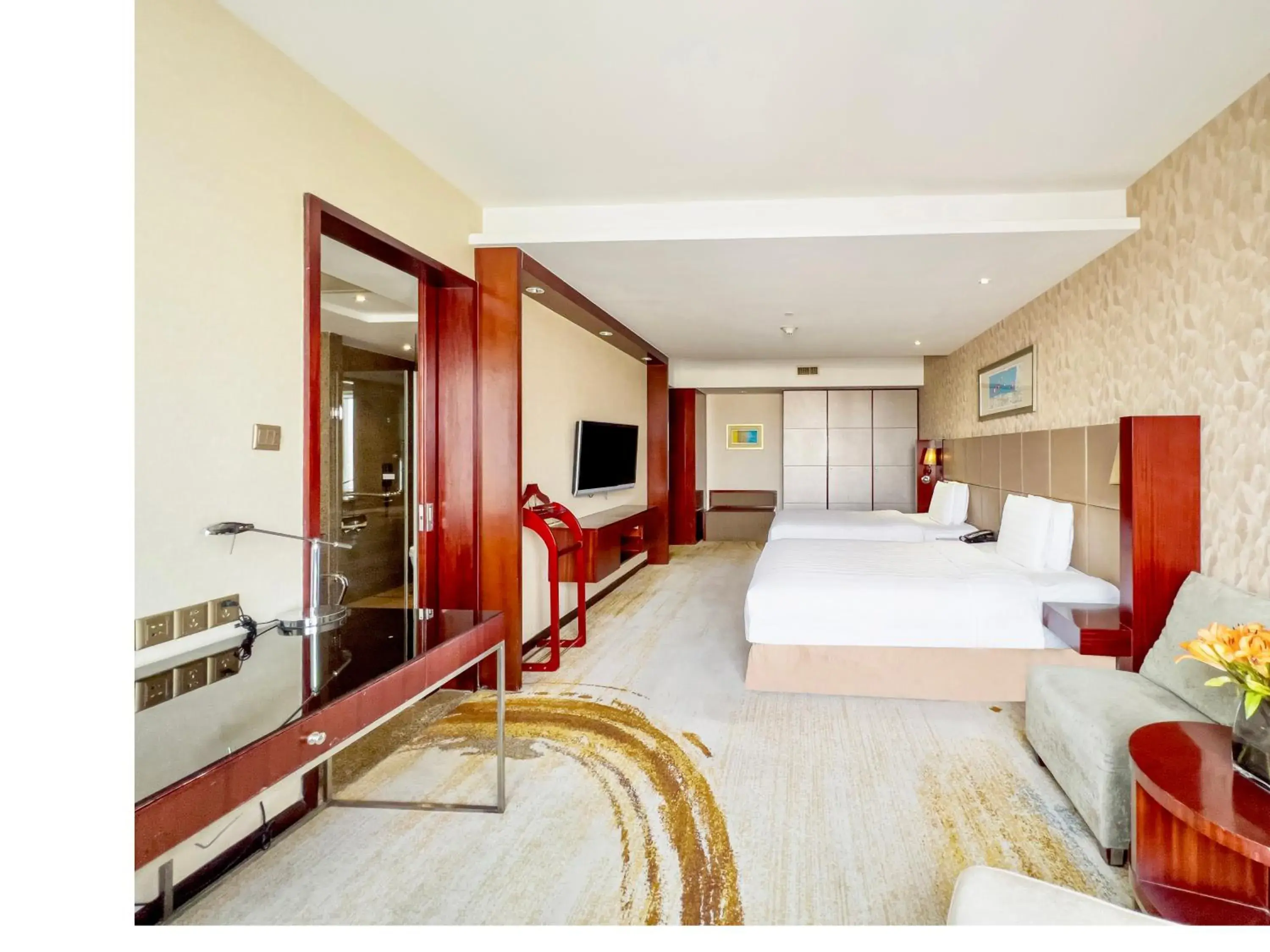 Photo of the whole room, Bed in Crowne Plaza Beijing Zhongguancun by IHG Photo of the whole room, Bed in Crowne Plaza Beijing Zhongguancun by IHG