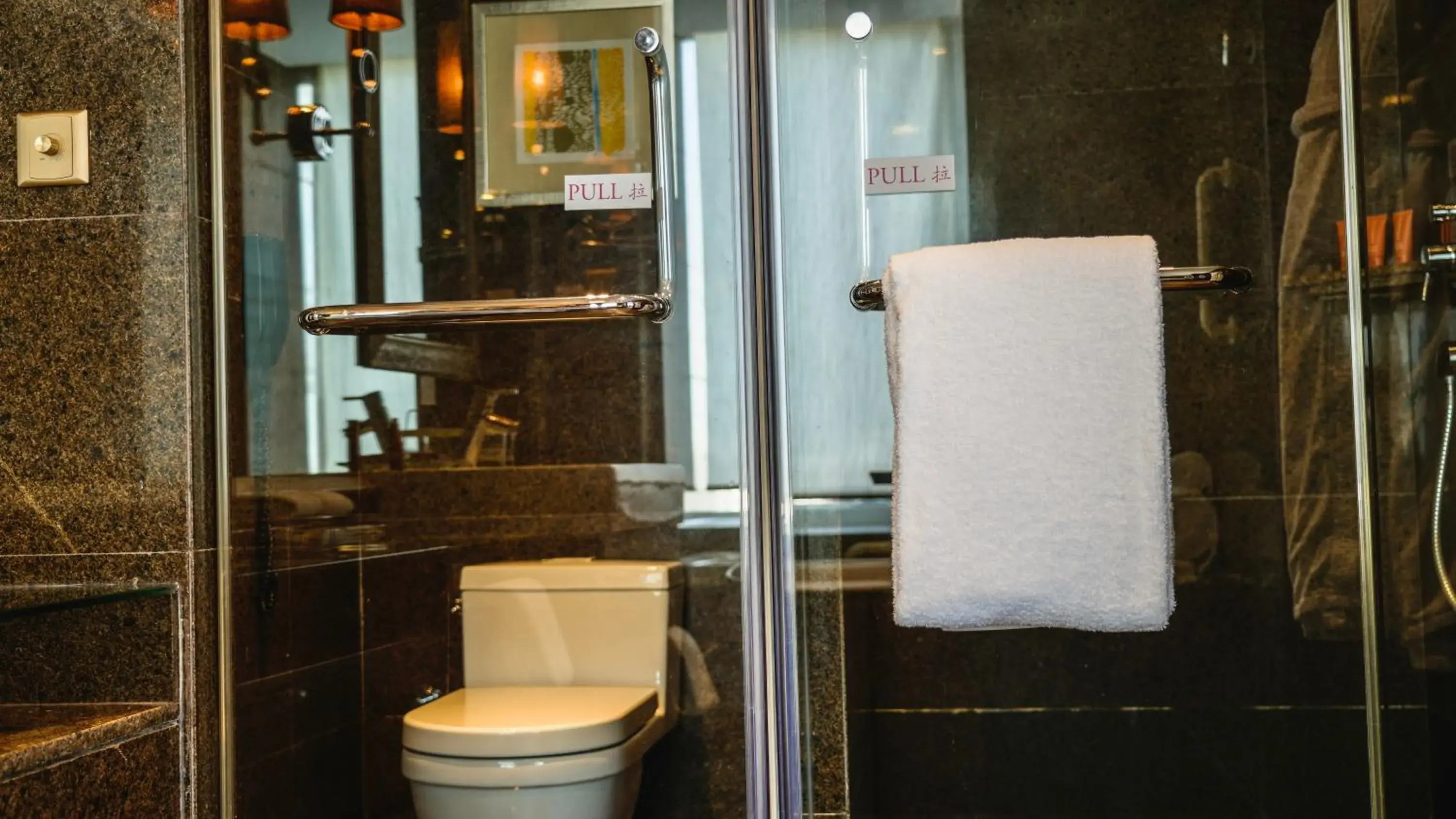 Standard King Room - High Floor in Crowne Plaza Beijing Zhongguancun by IHG Standard King Room - High Floor in Crowne Plaza Beijing Zhongguancun by IHG