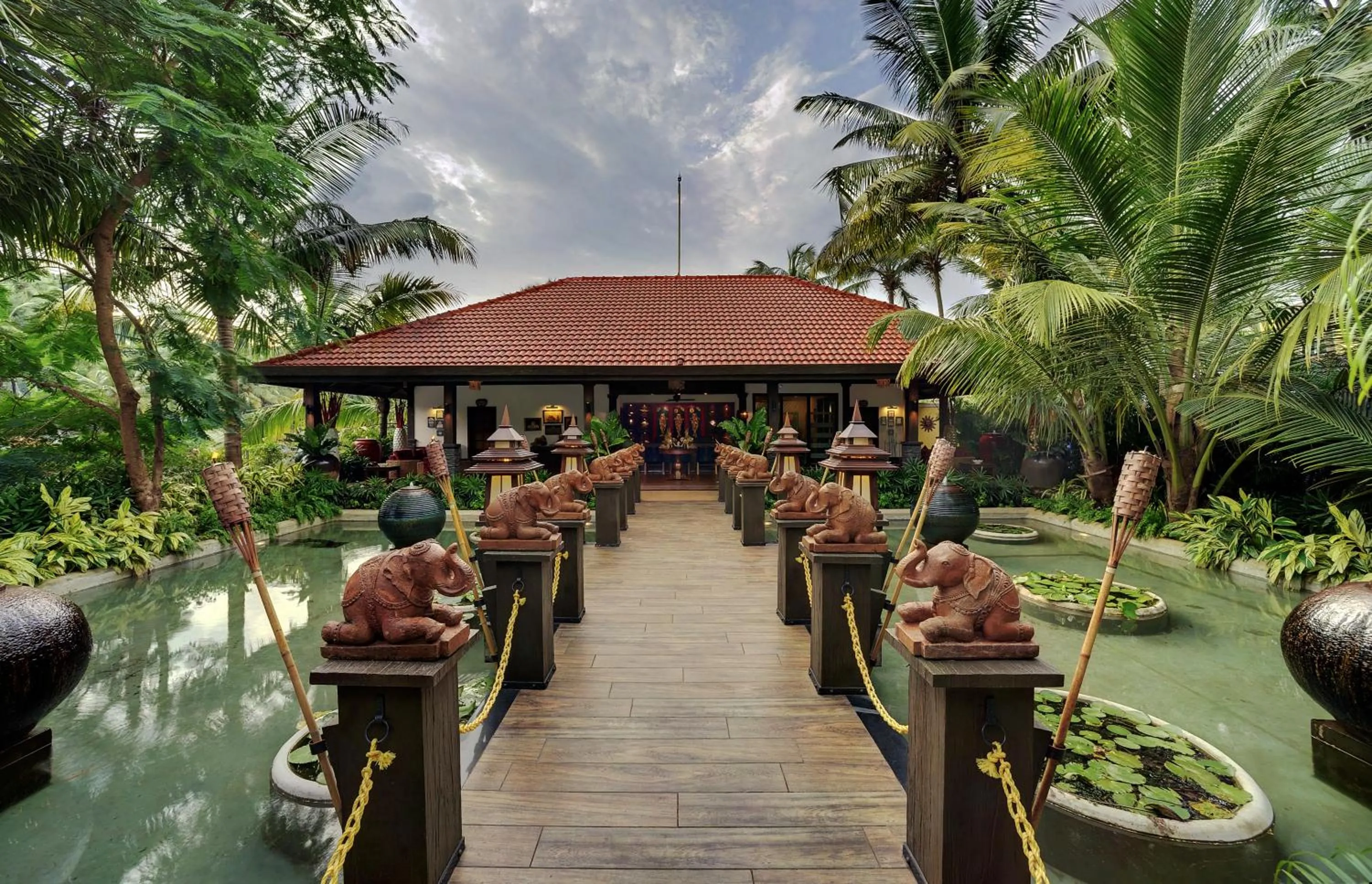 Facade/entrance in Fenicia Riverside Resort