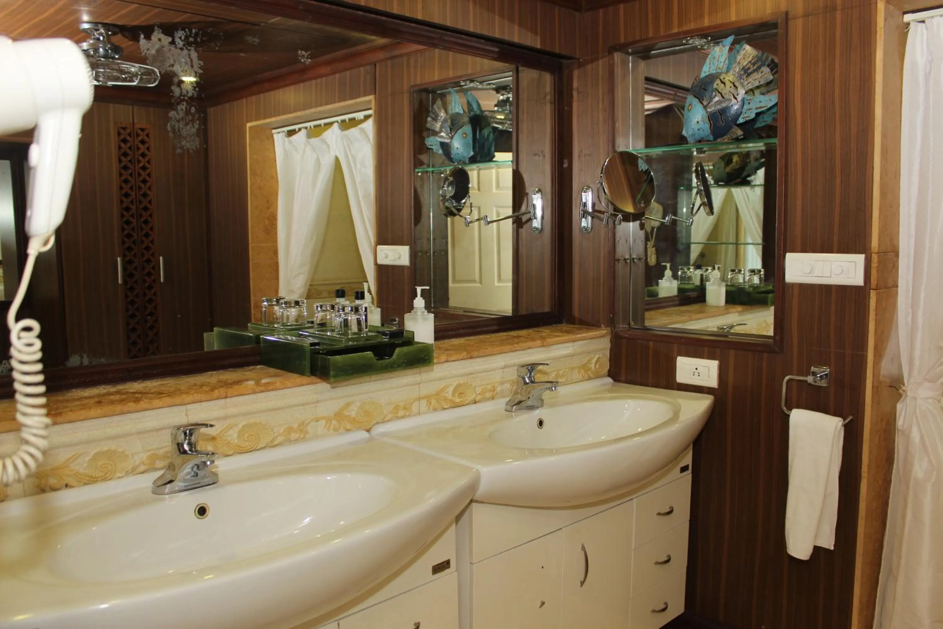 Bathroom in Fenicia Riverside Resort