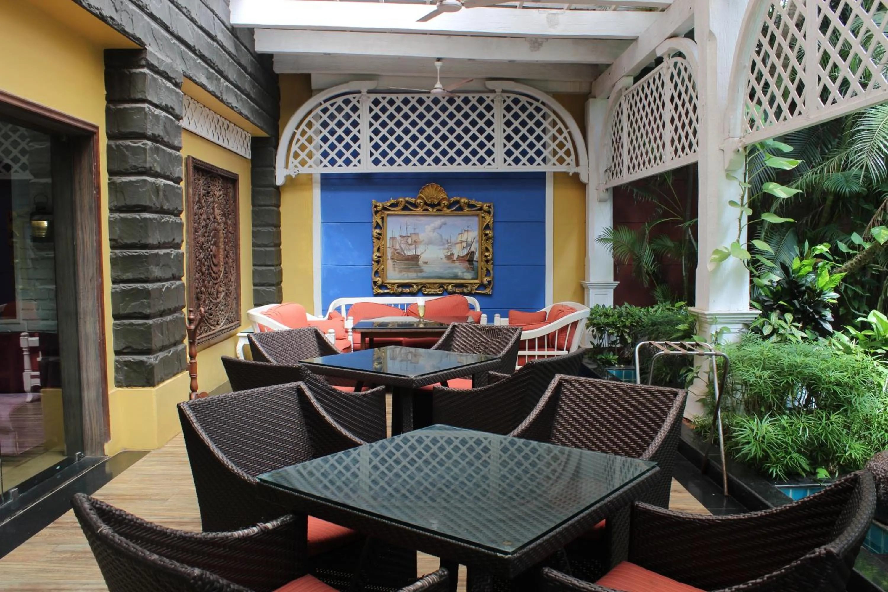 Restaurant/places to eat in Fenicia Riverside Resort