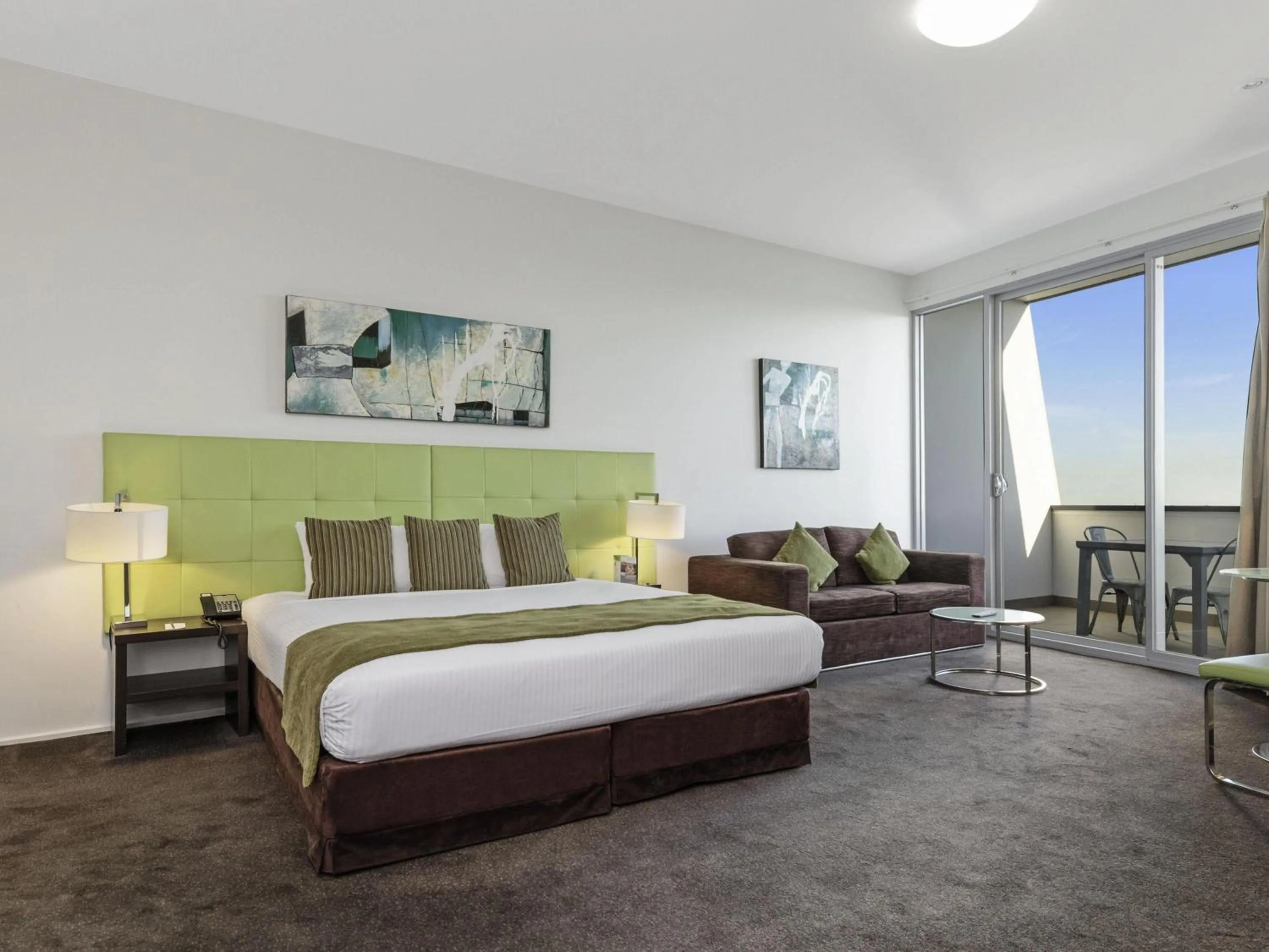 Bedroom, Bed in Mercure Melbourne Caroline Springs