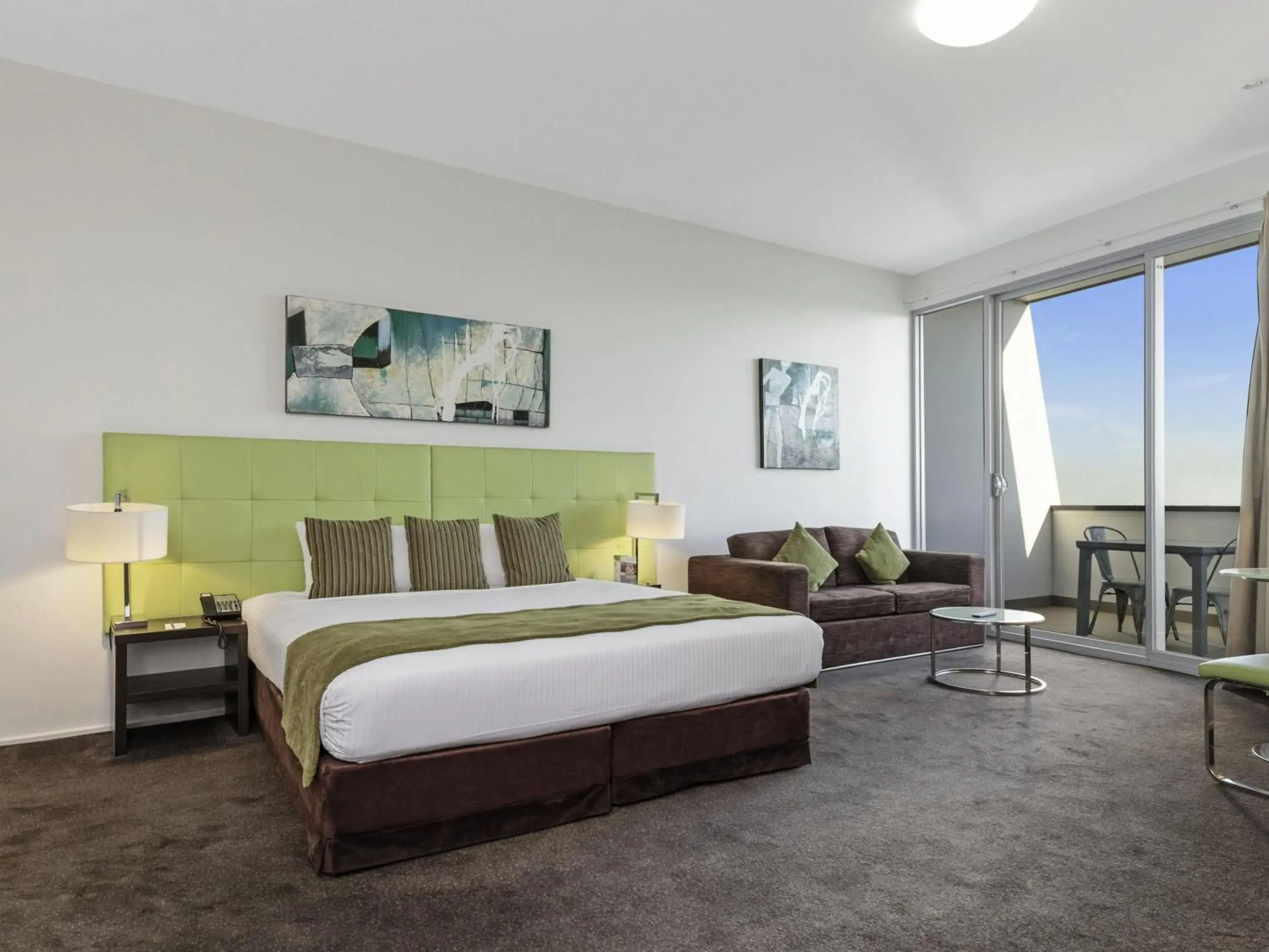 Bedroom, Bed in Mercure Melbourne Caroline Springs Bedroom, Bed in Mercure Melbourne Caroline Springs