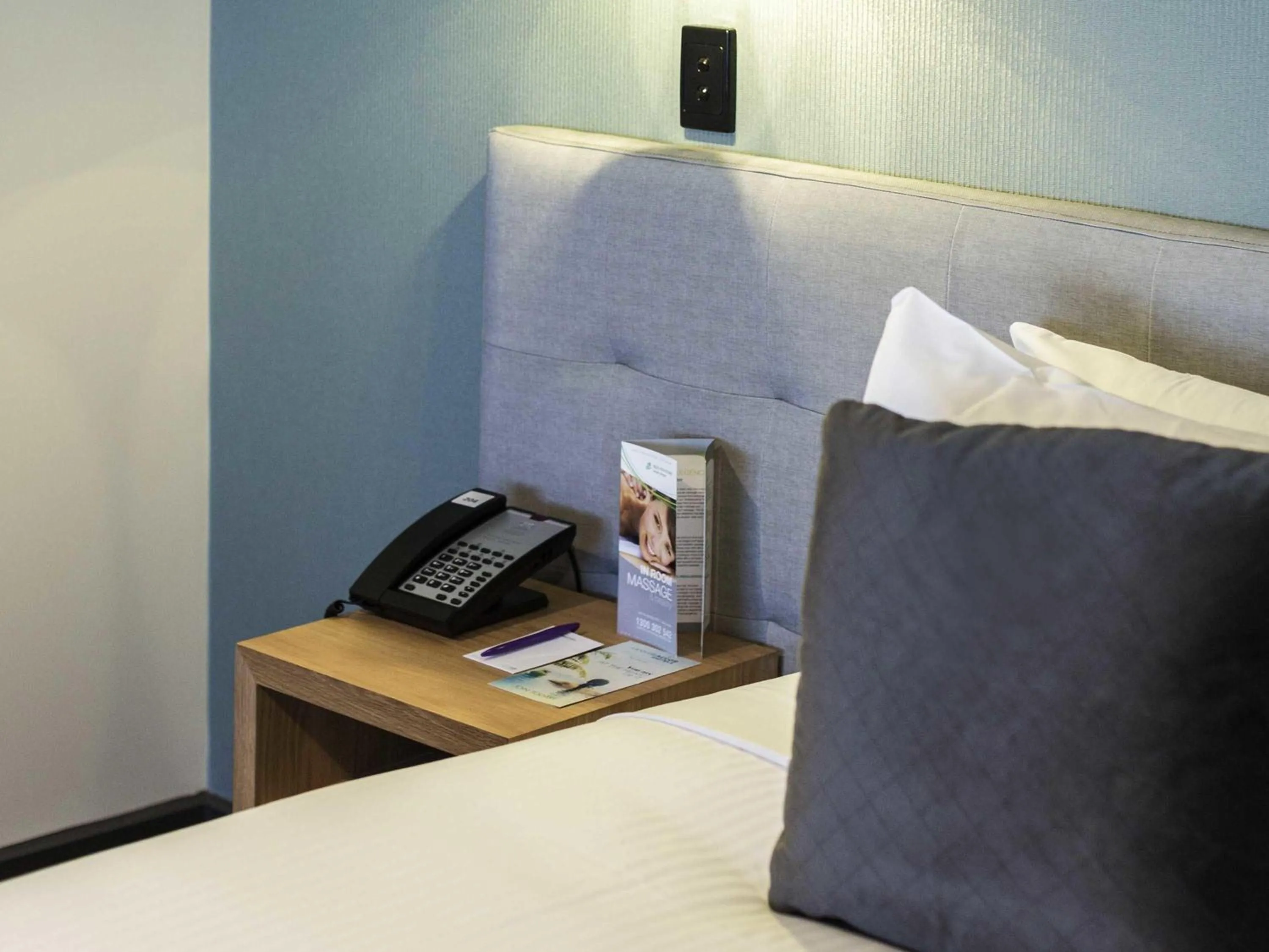 Bedroom, Bed in Mercure Melbourne Caroline Springs