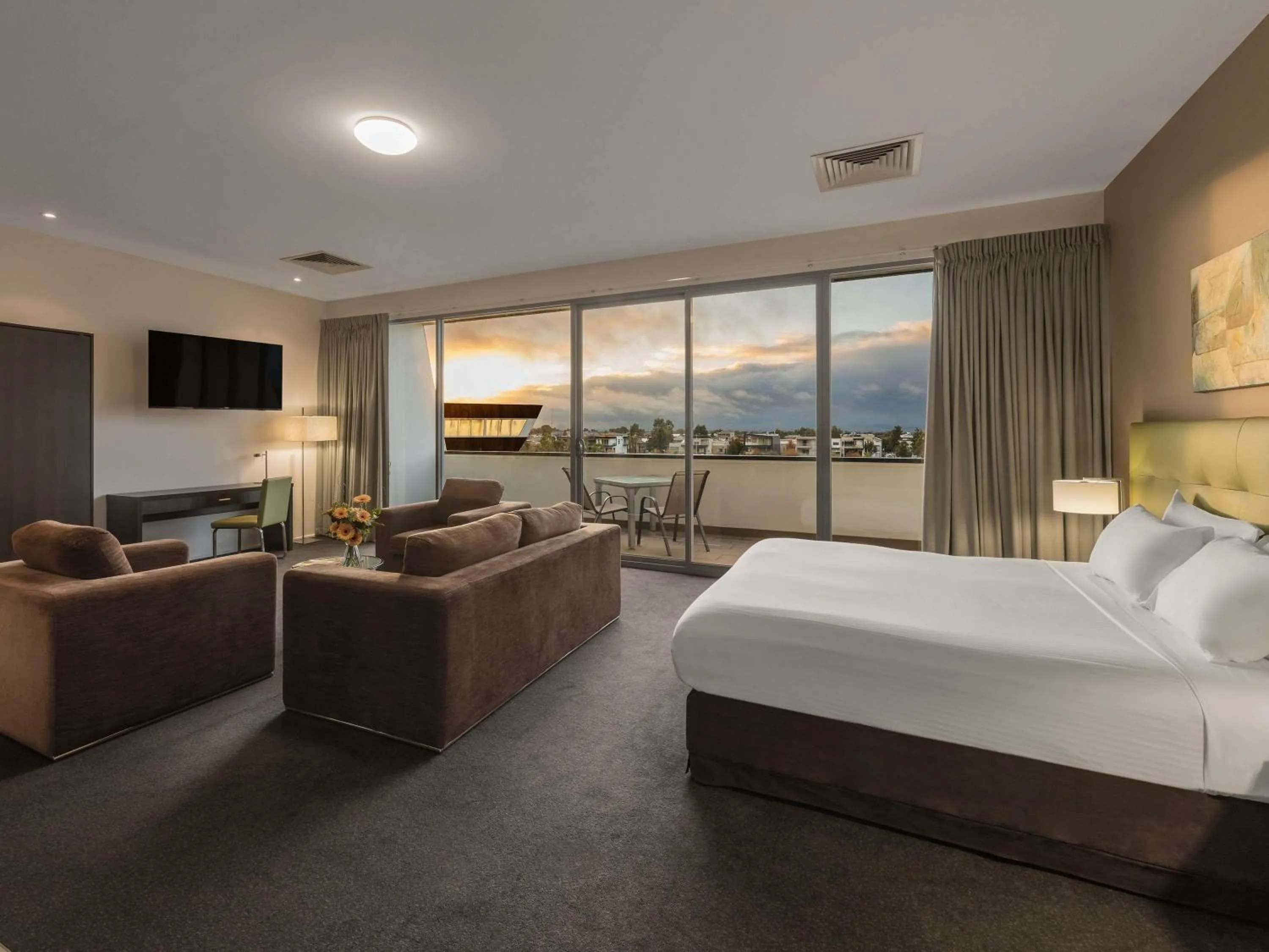 Bedroom, Bed in Mercure Melbourne Caroline Springs