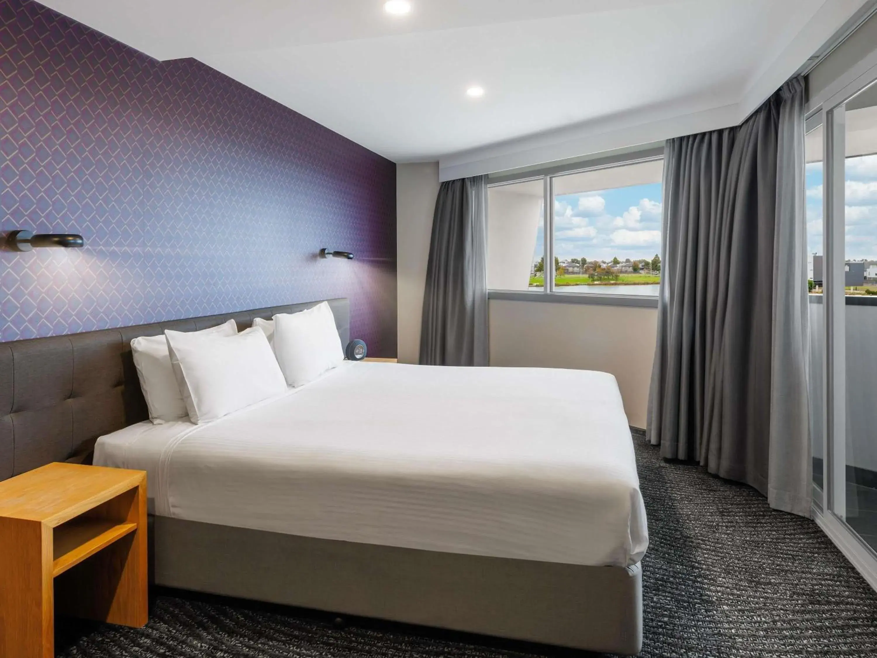 Bedroom, Bed in Mercure Melbourne Caroline Springs Bedroom, Bed in Mercure Melbourne Caroline Springs
