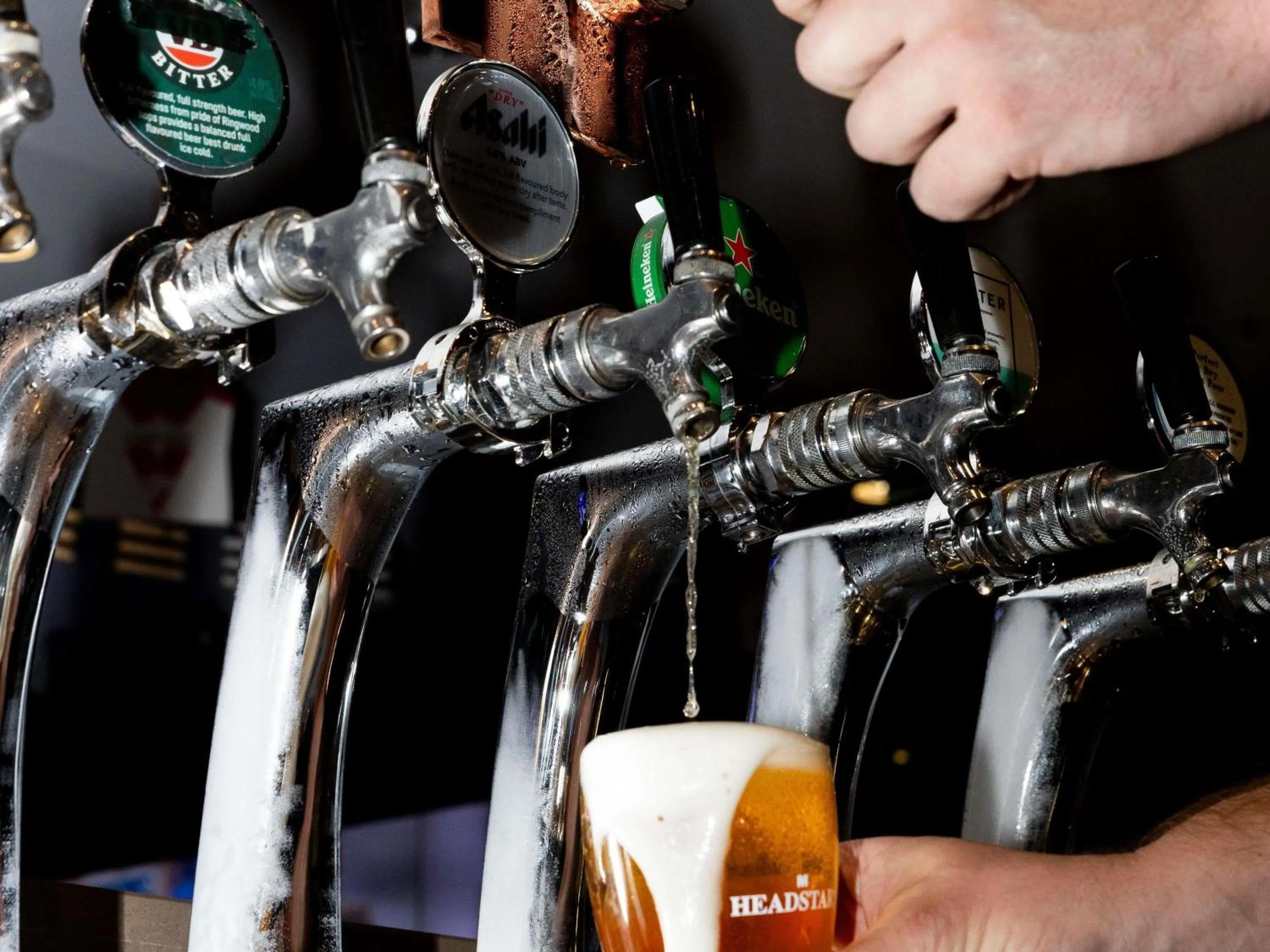 Lounge or bar in Mercure Melbourne Caroline Springs