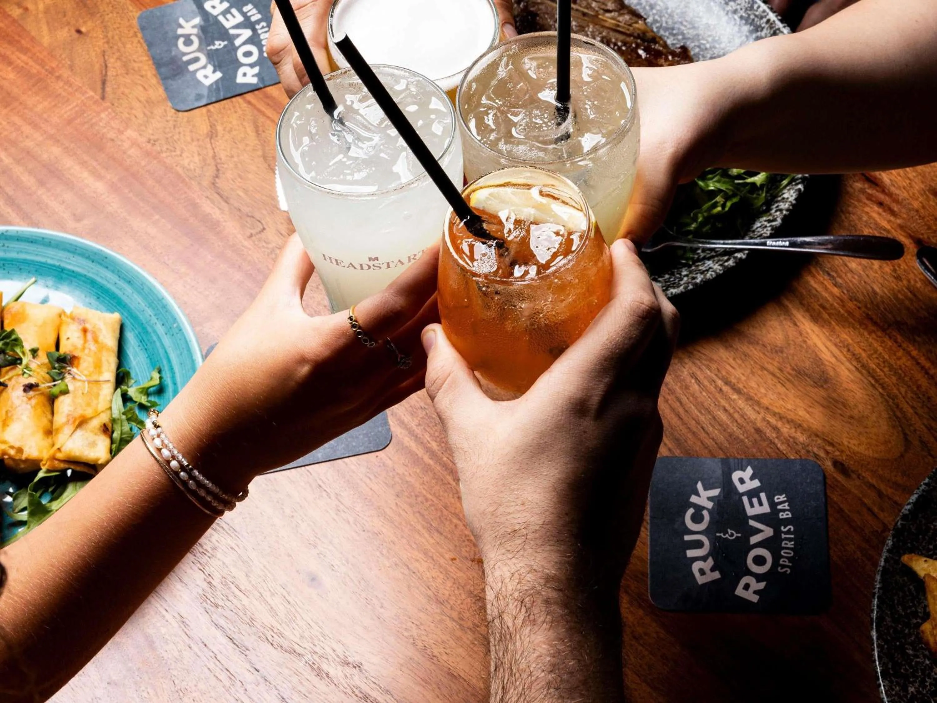 Lounge or bar in Mercure Melbourne Caroline Springs