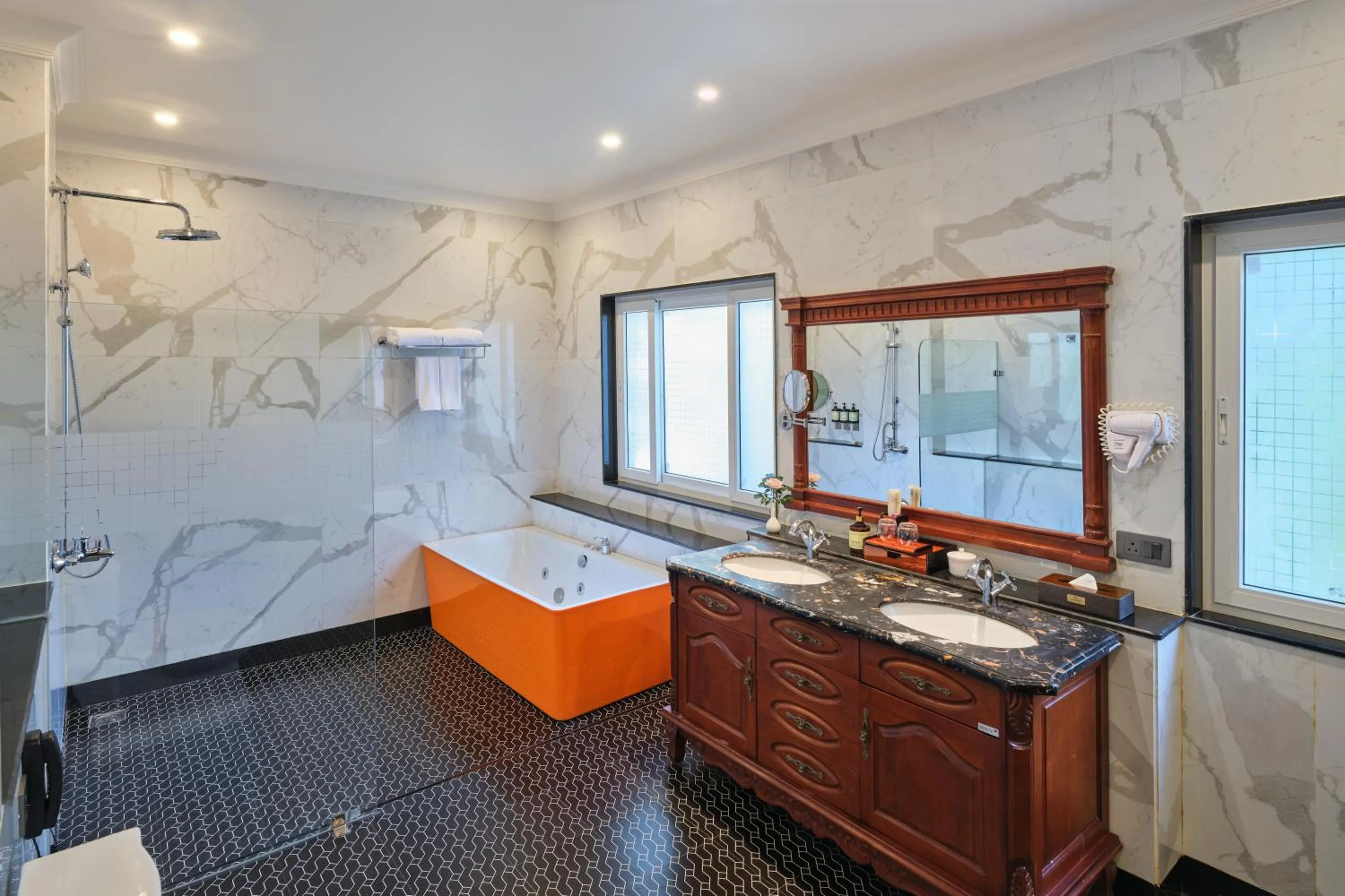 Bathroom in Mayfair Spa Resort & Casino