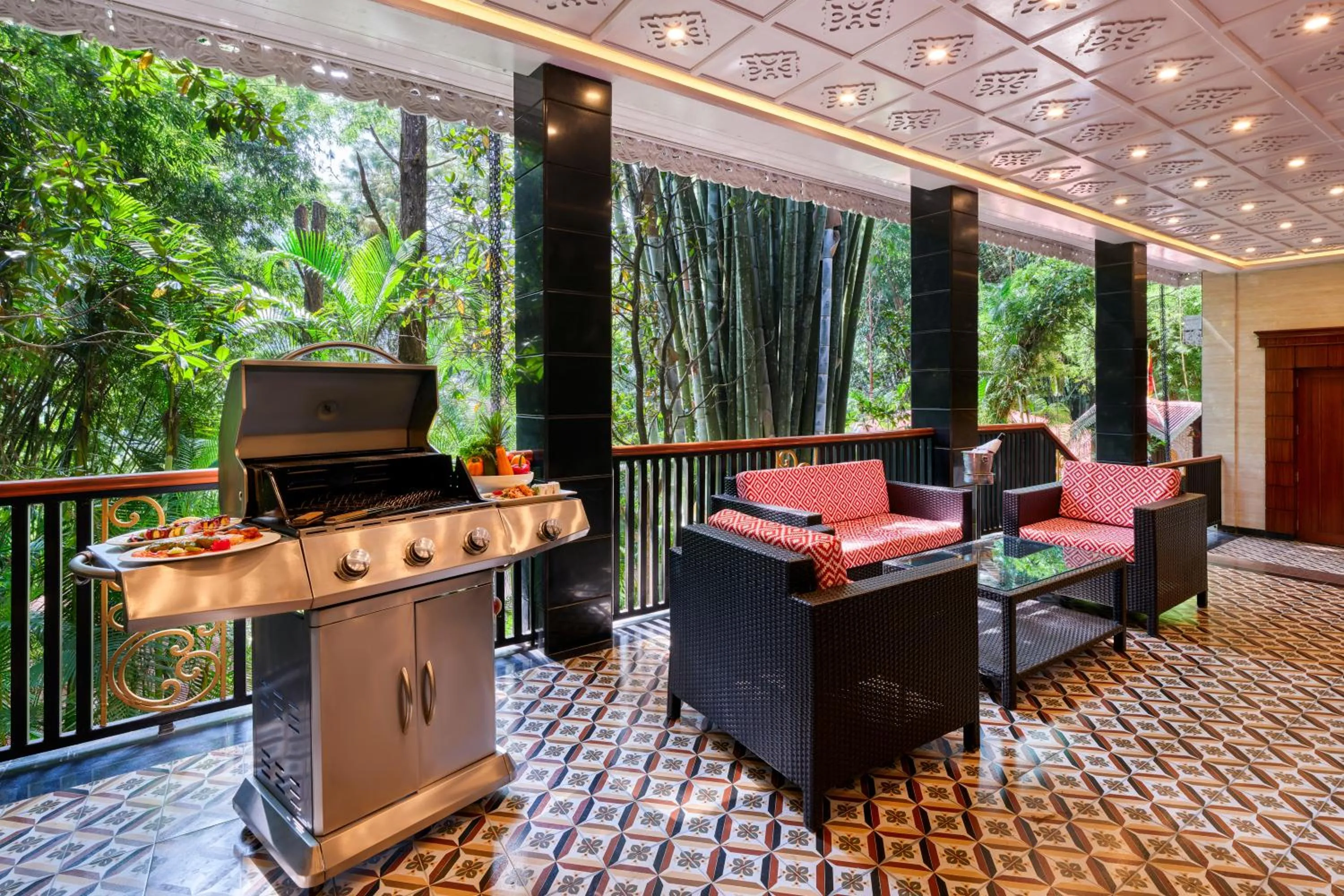 Balcony/Terrace in Mayfair Spa Resort & Casino