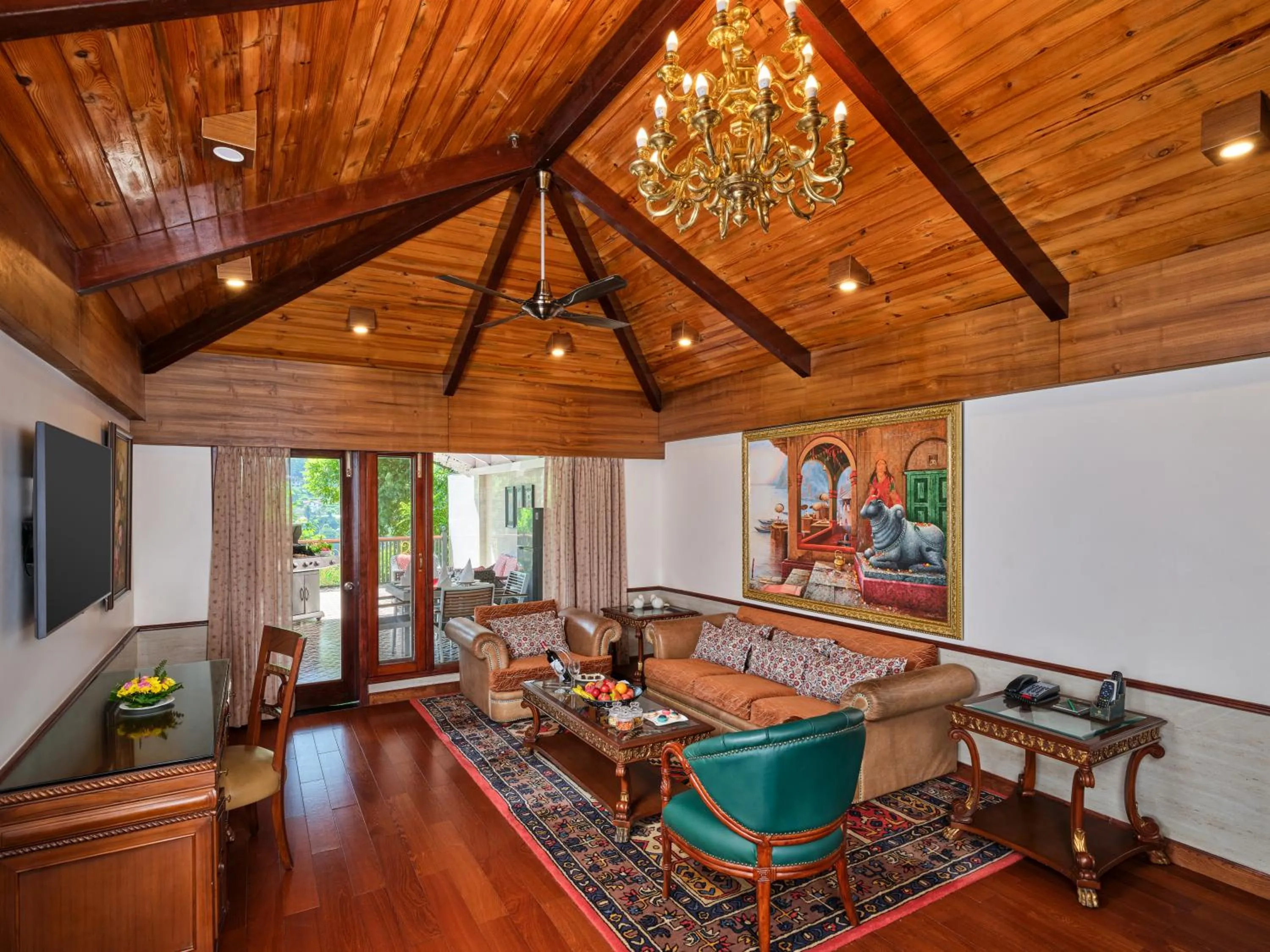 TV and multimedia in Mayfair Spa Resort & Casino