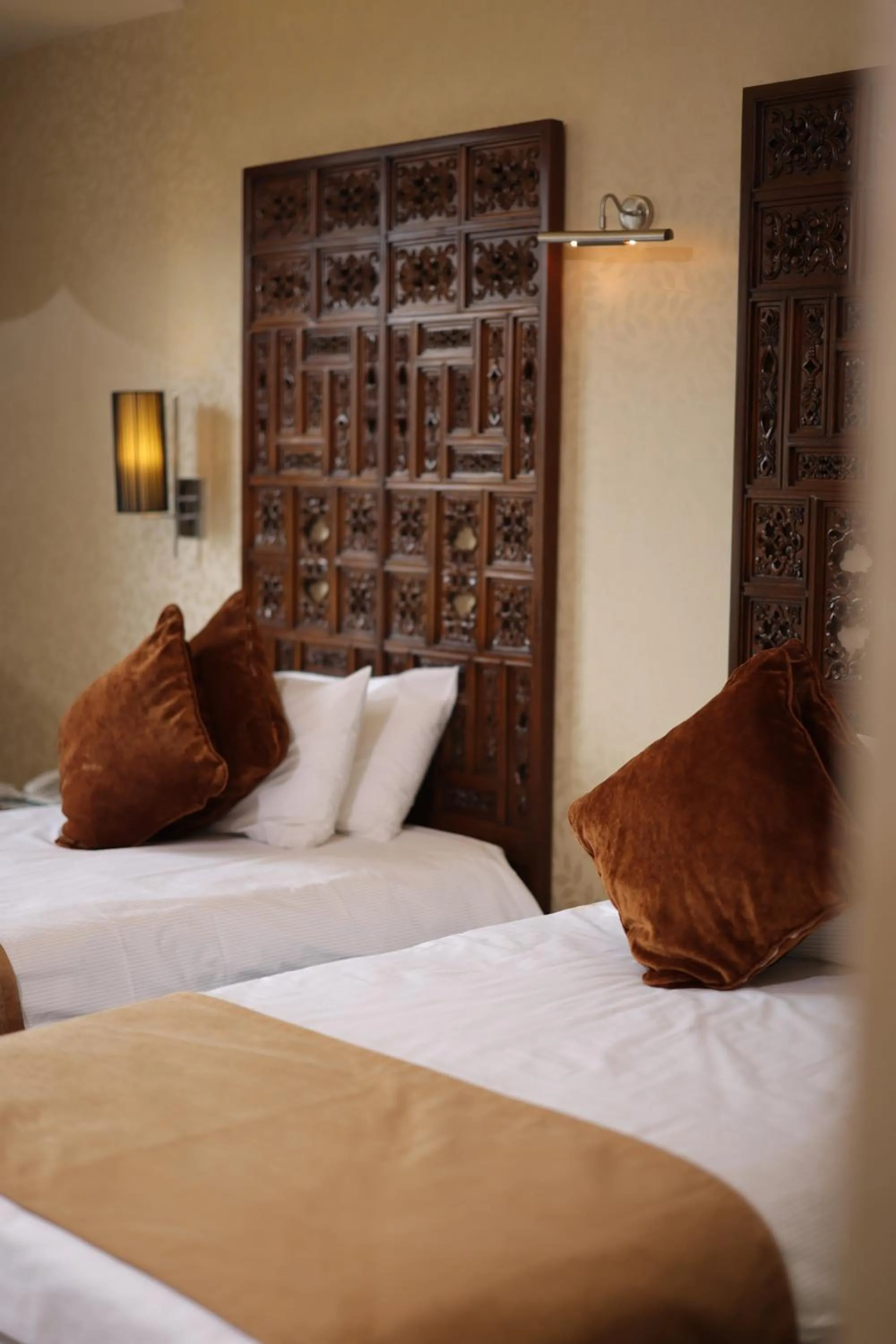 Deluxe Twin Room in Chtaura Park Hotel