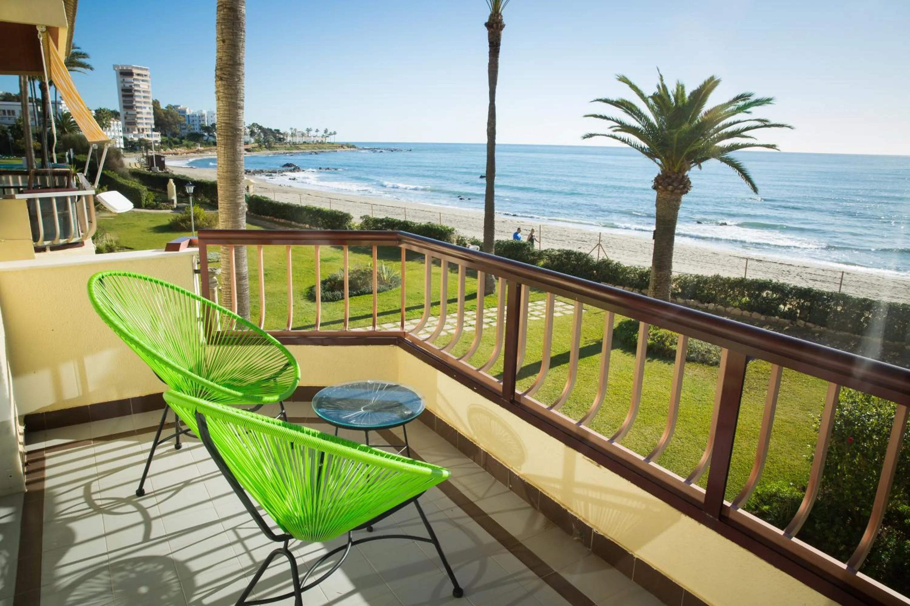 Holidays2Riviera Sea Side Front Beach