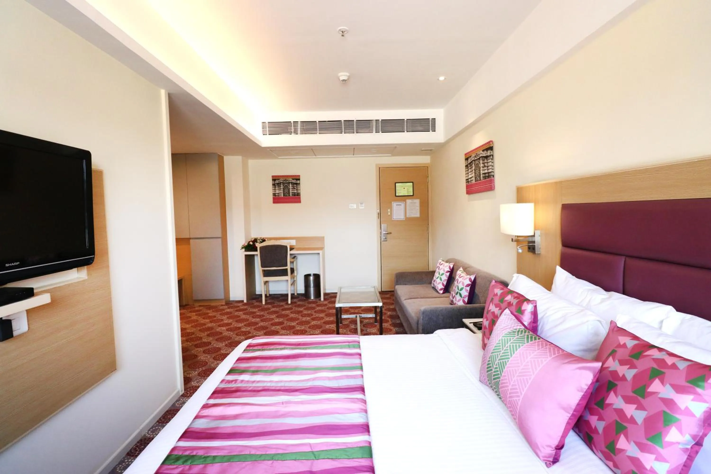 Bedroom, Bed in Fortune Park Galaxy, Vapi - Member ITC Hotels' Group