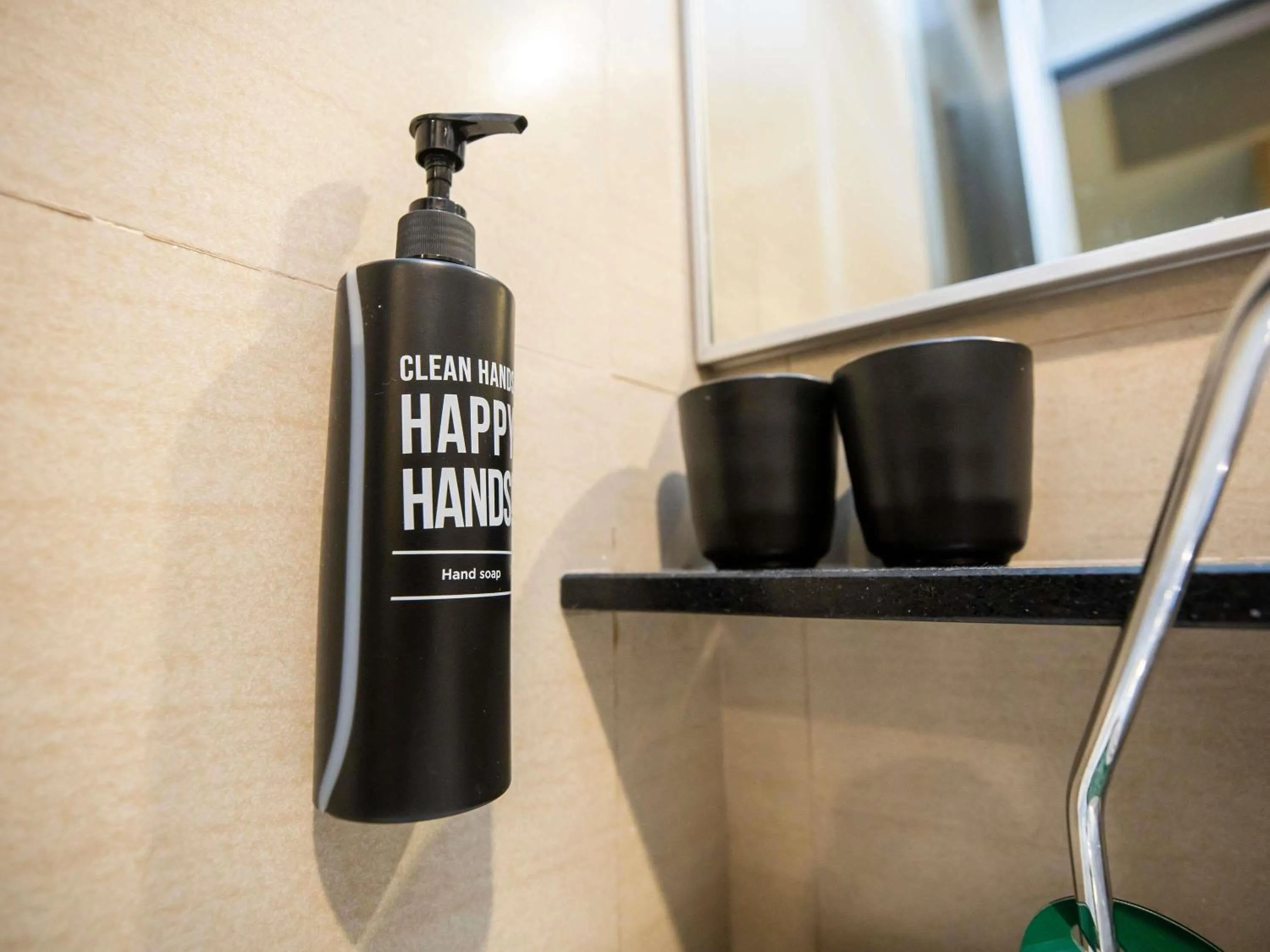 Bedroom in ibis Styles Singapore Albert