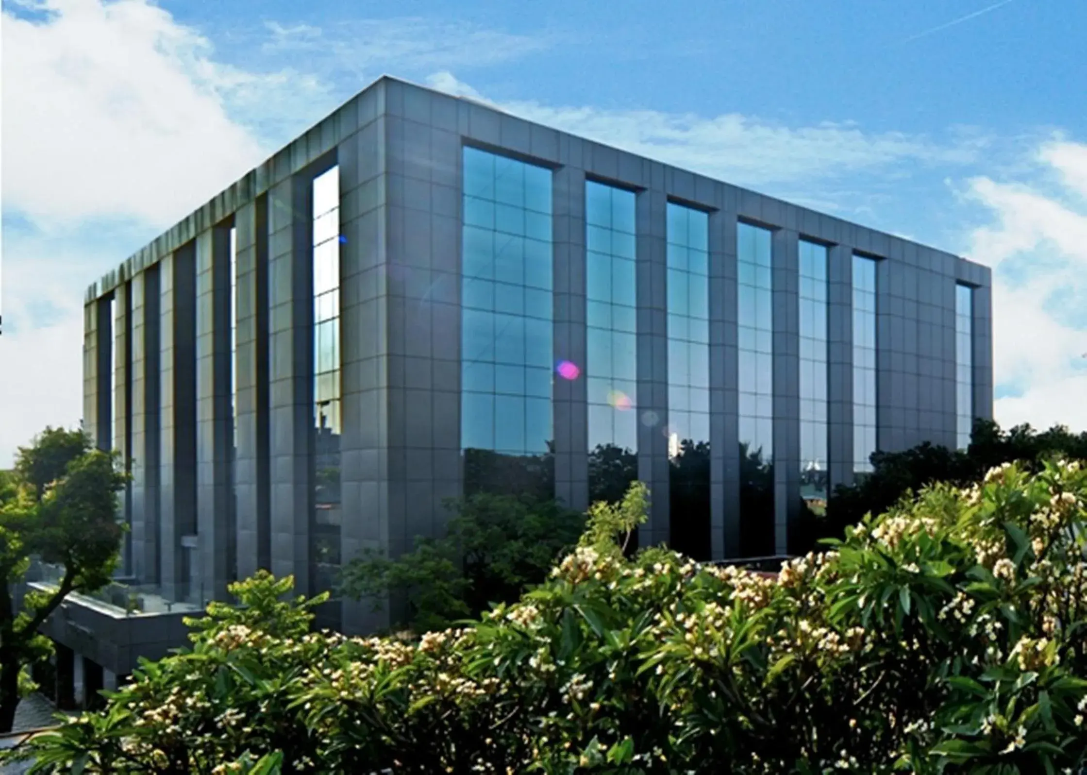 Facade/entrance in Fortune Park JP Celestial, Bengaluru - Member ITC Hotels' Group Facade/entrance in Fortune Park JP Celestial, Bengaluru - Member ITC Hotels' Group