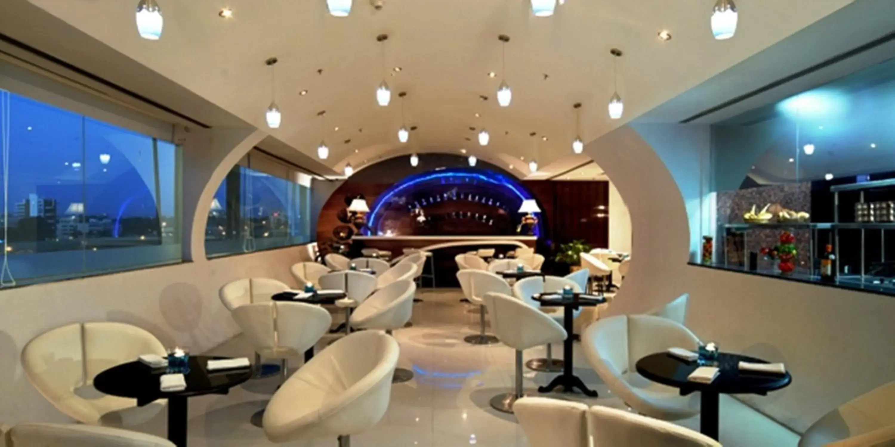 Lounge or bar in Fortune Park JP Celestial, Bengaluru - Member ITC Hotels' Group Lounge or bar in Fortune Park JP Celestial, Bengaluru - Member ITC Hotels' Group