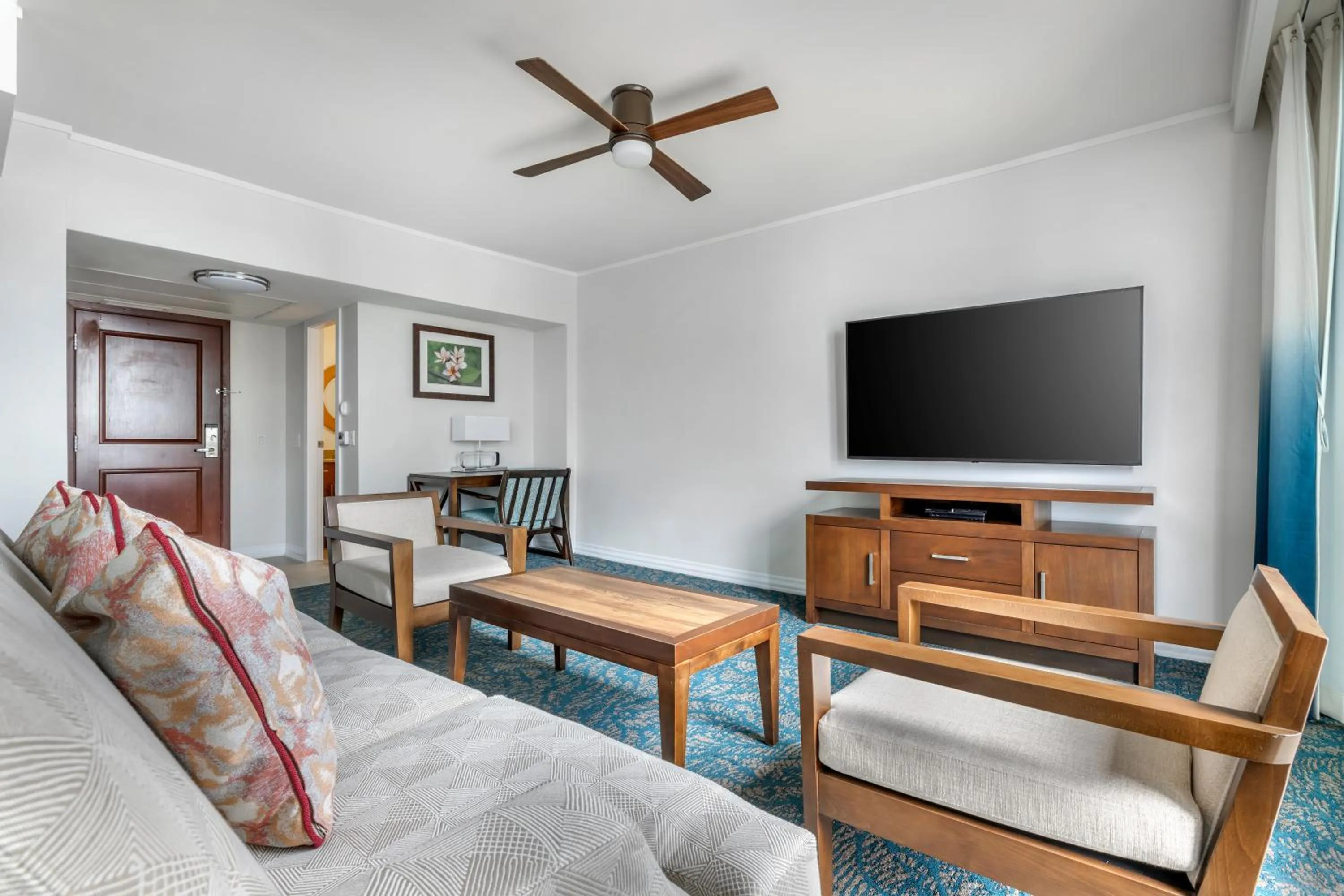 Family in Hilton Grand Vacations Club at Hilton Hawaiian Village