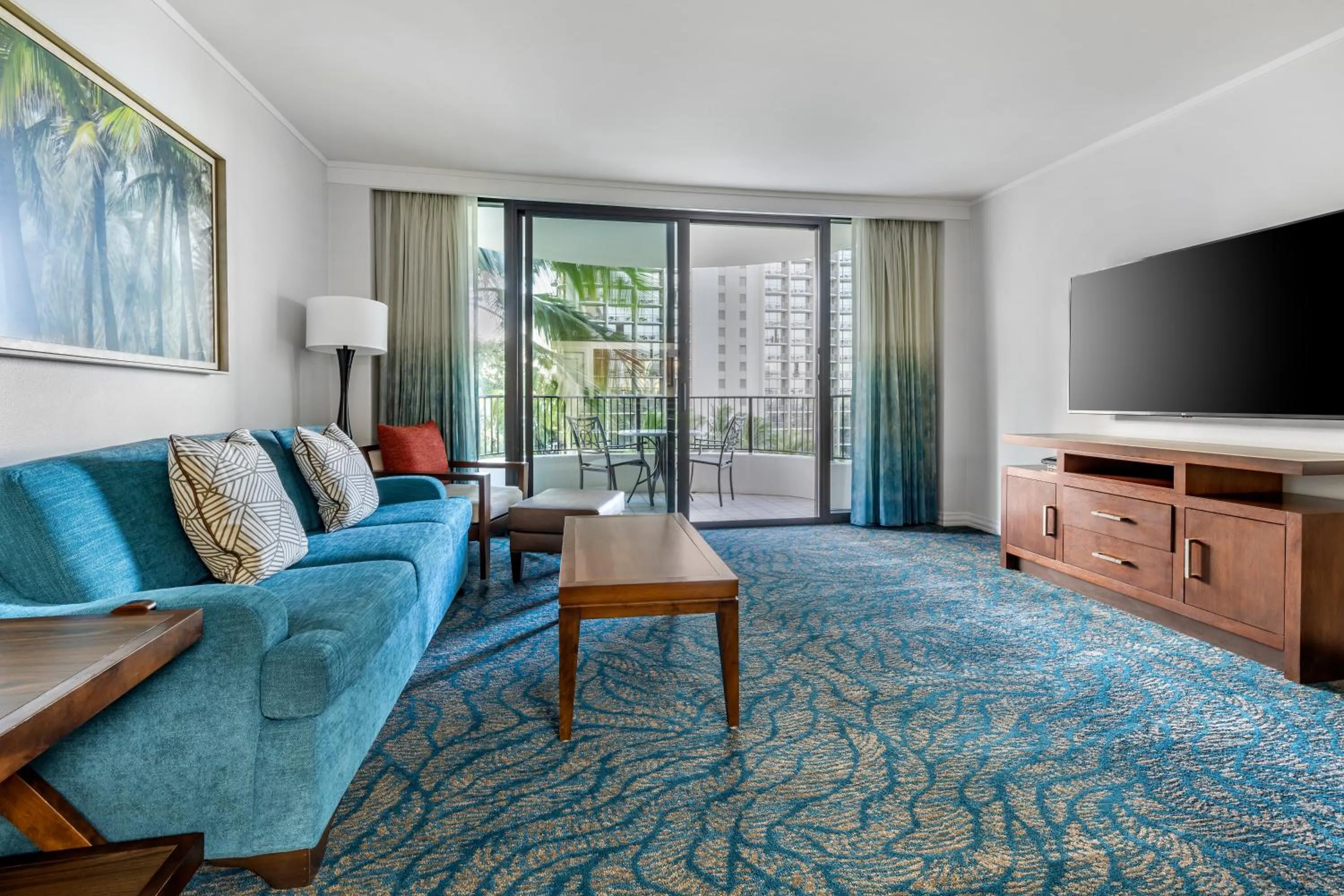 Living room in Hilton Grand Vacations Club at Hilton Hawaiian Village