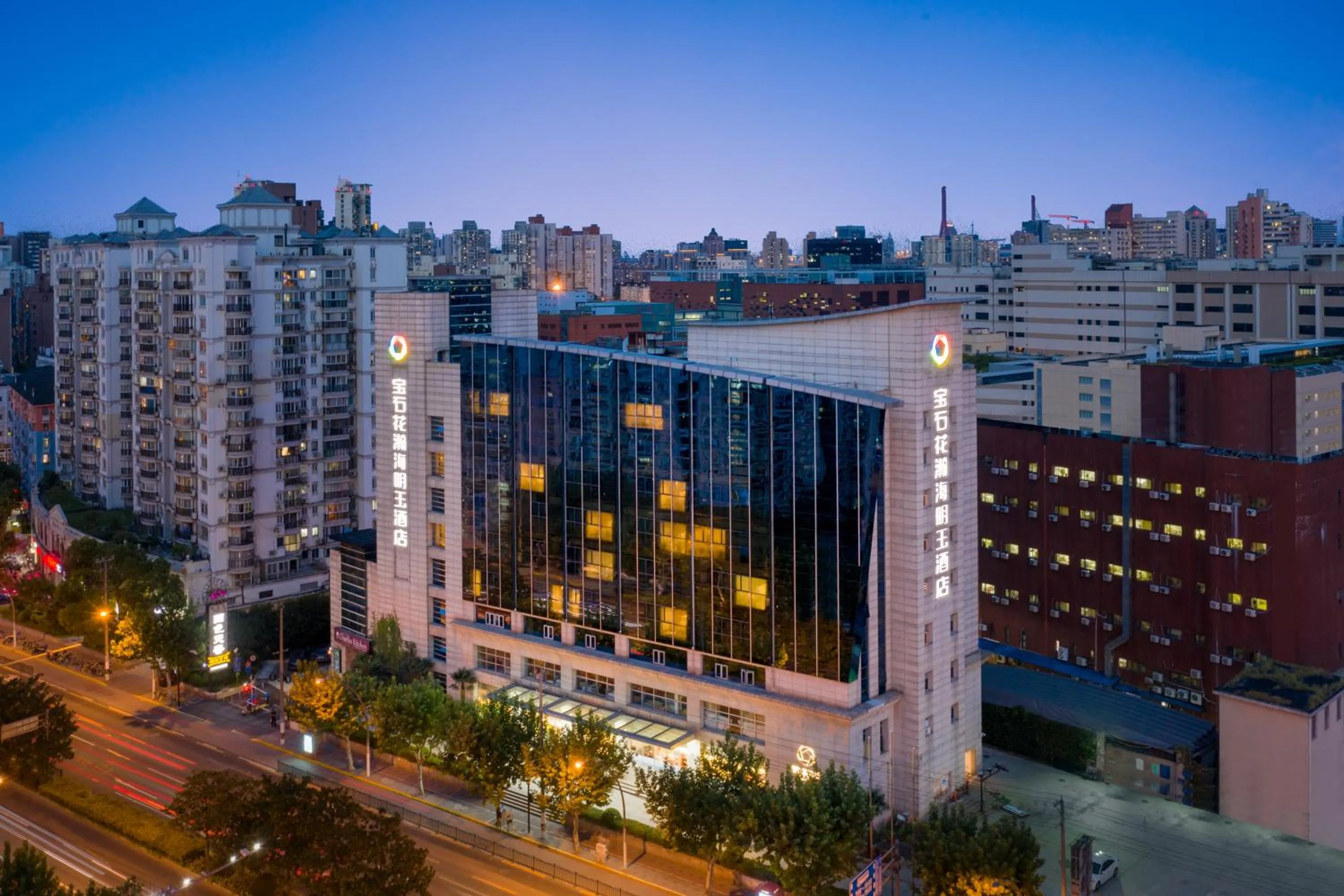 Property building in Gem Flower Hotel - North Bund