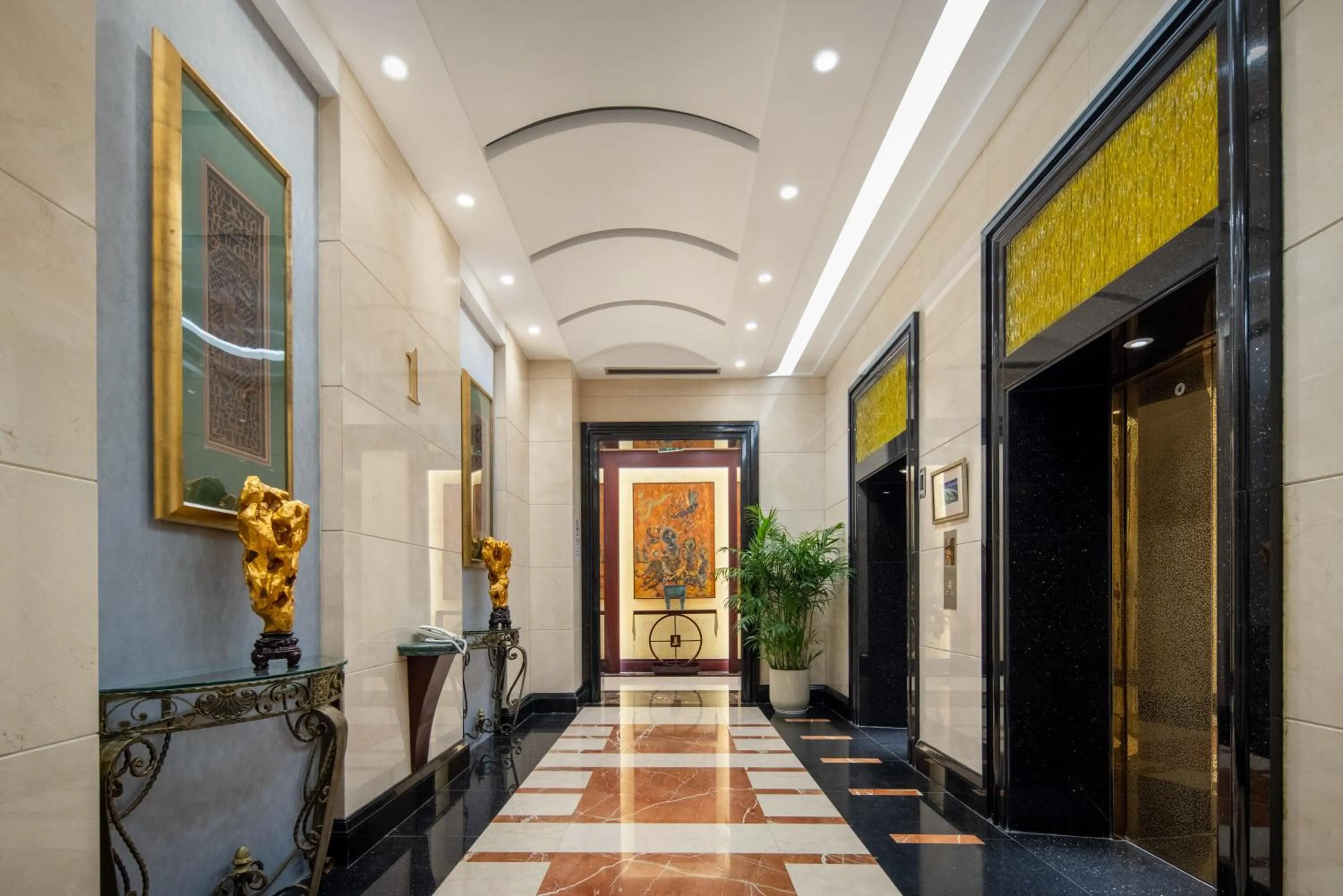 Gem Flower Hotel - North Bund