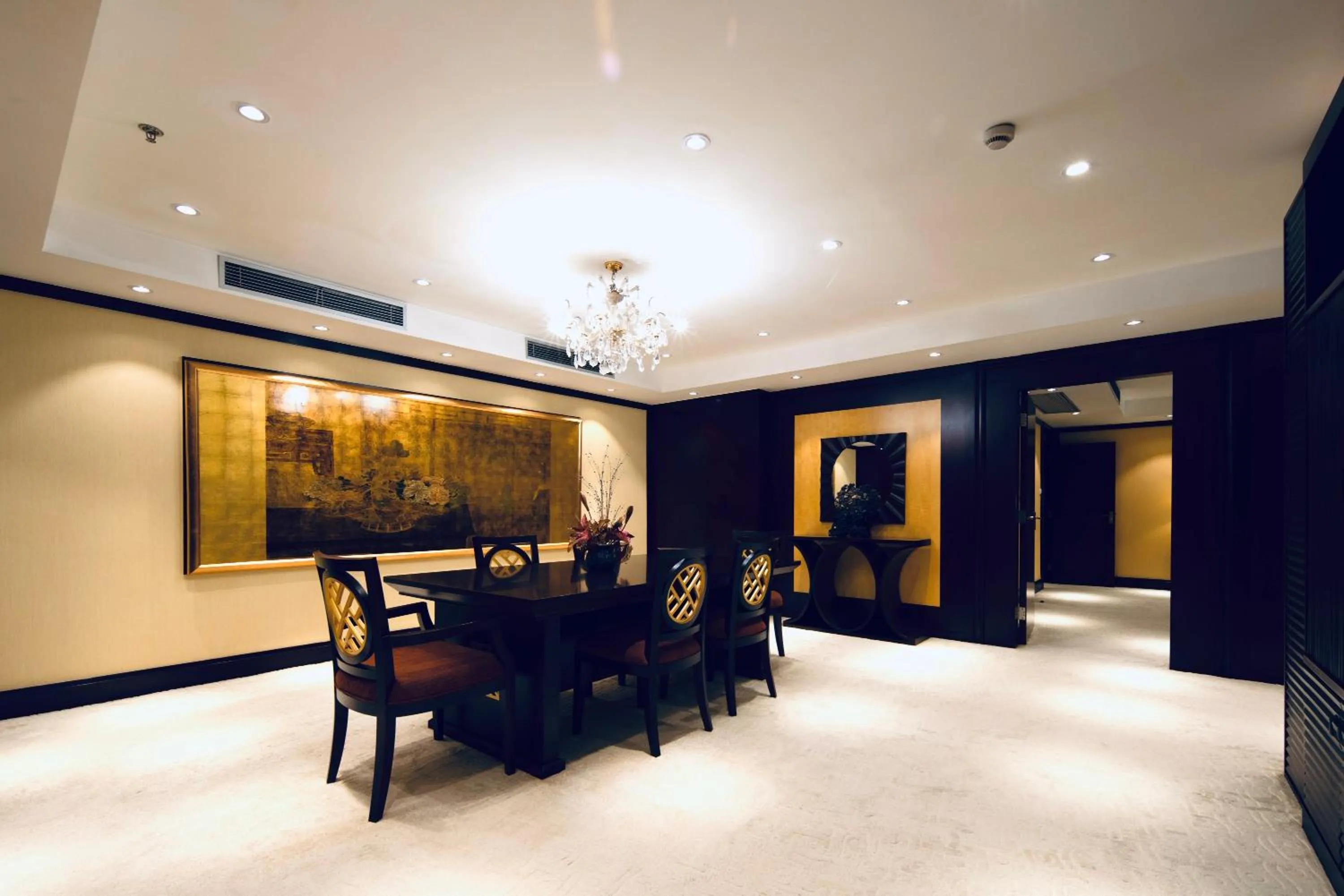 Gem Flower Hotel - North Bund