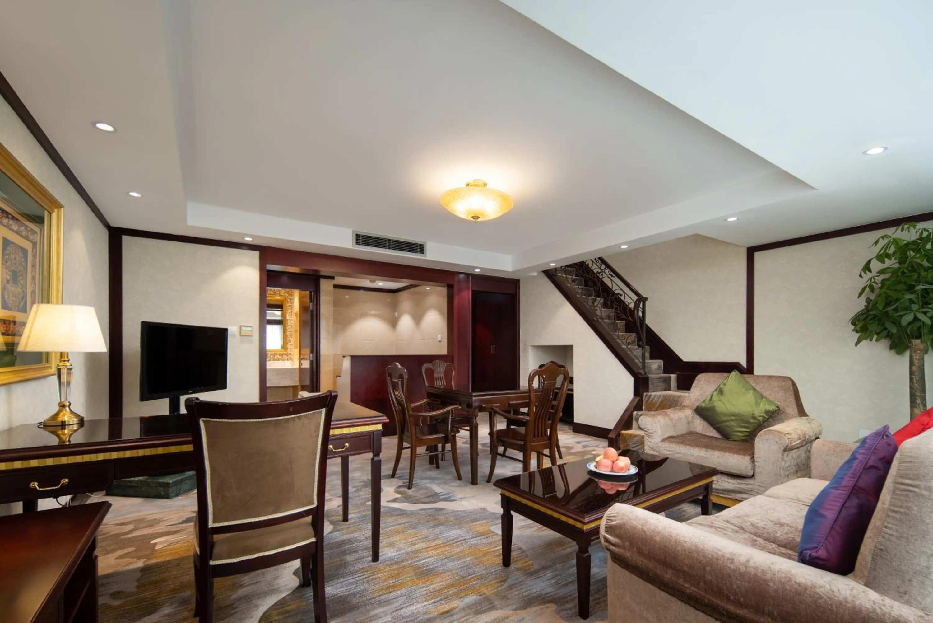 Gem Flower Hotel - North Bund