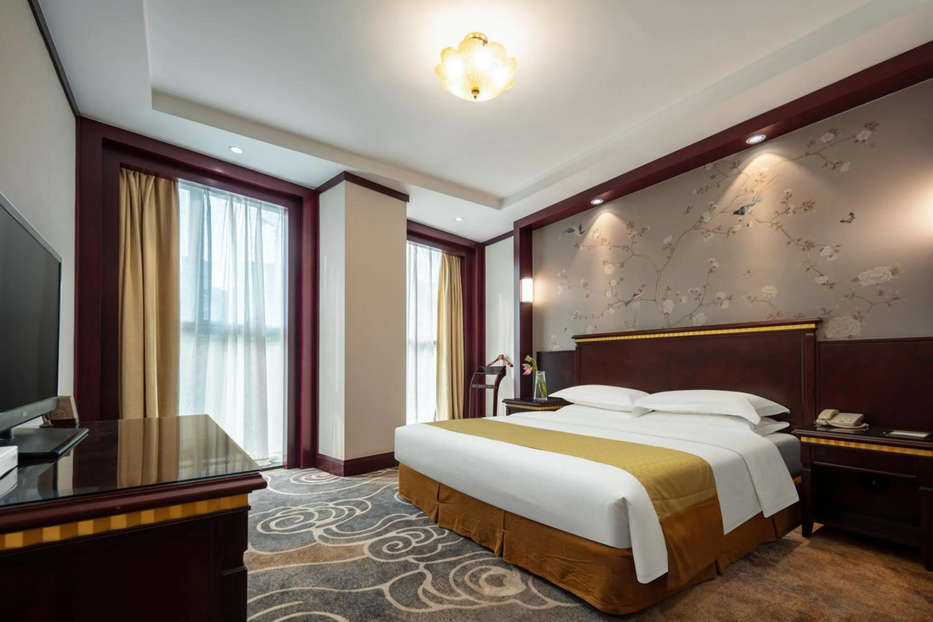 Bedroom, Bed in Gem Flower Hotel - North Bund