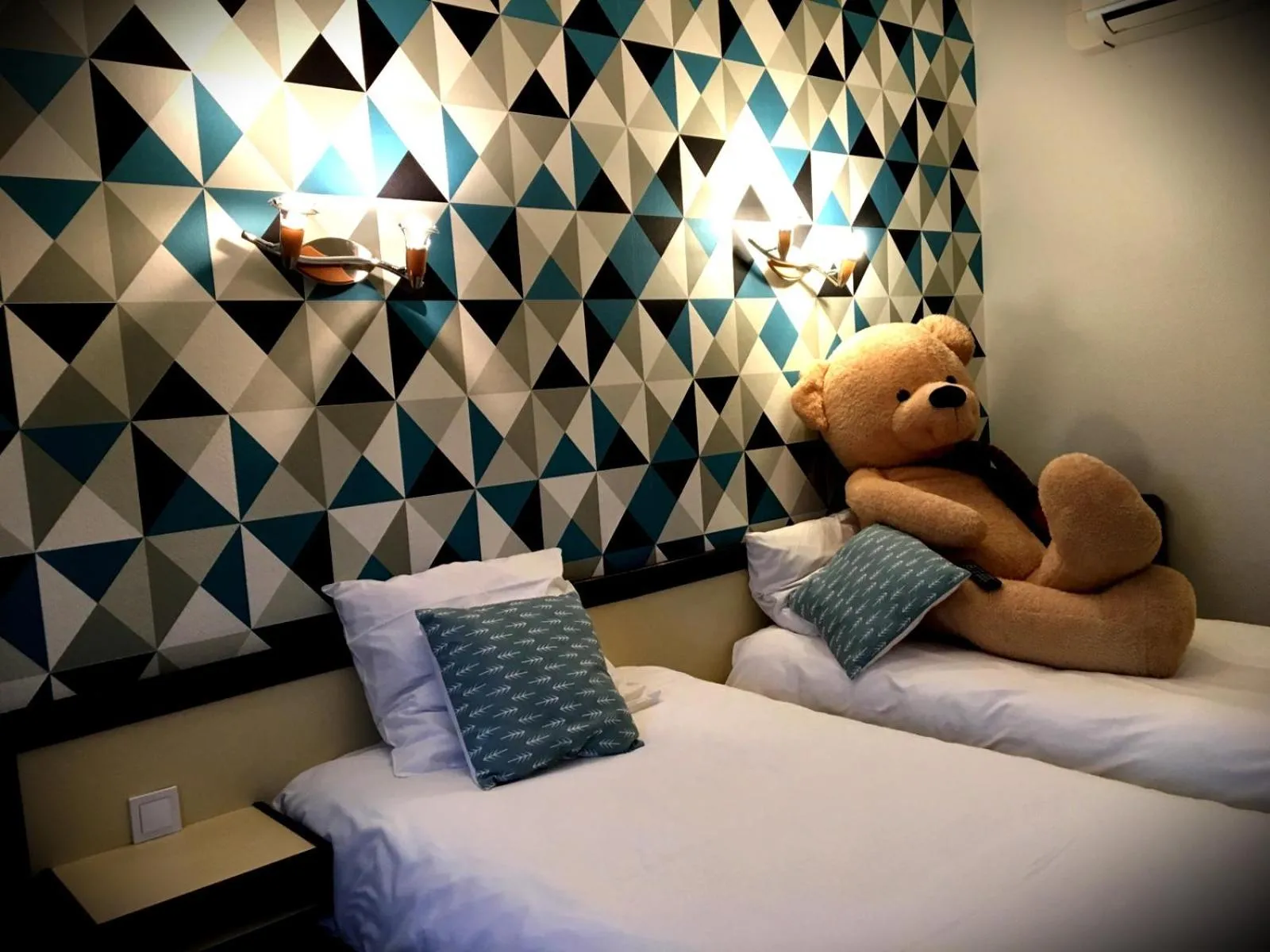 Twin Room with Shower in Hôtel AUSTRIA Style -Ex Nestor Hôtel