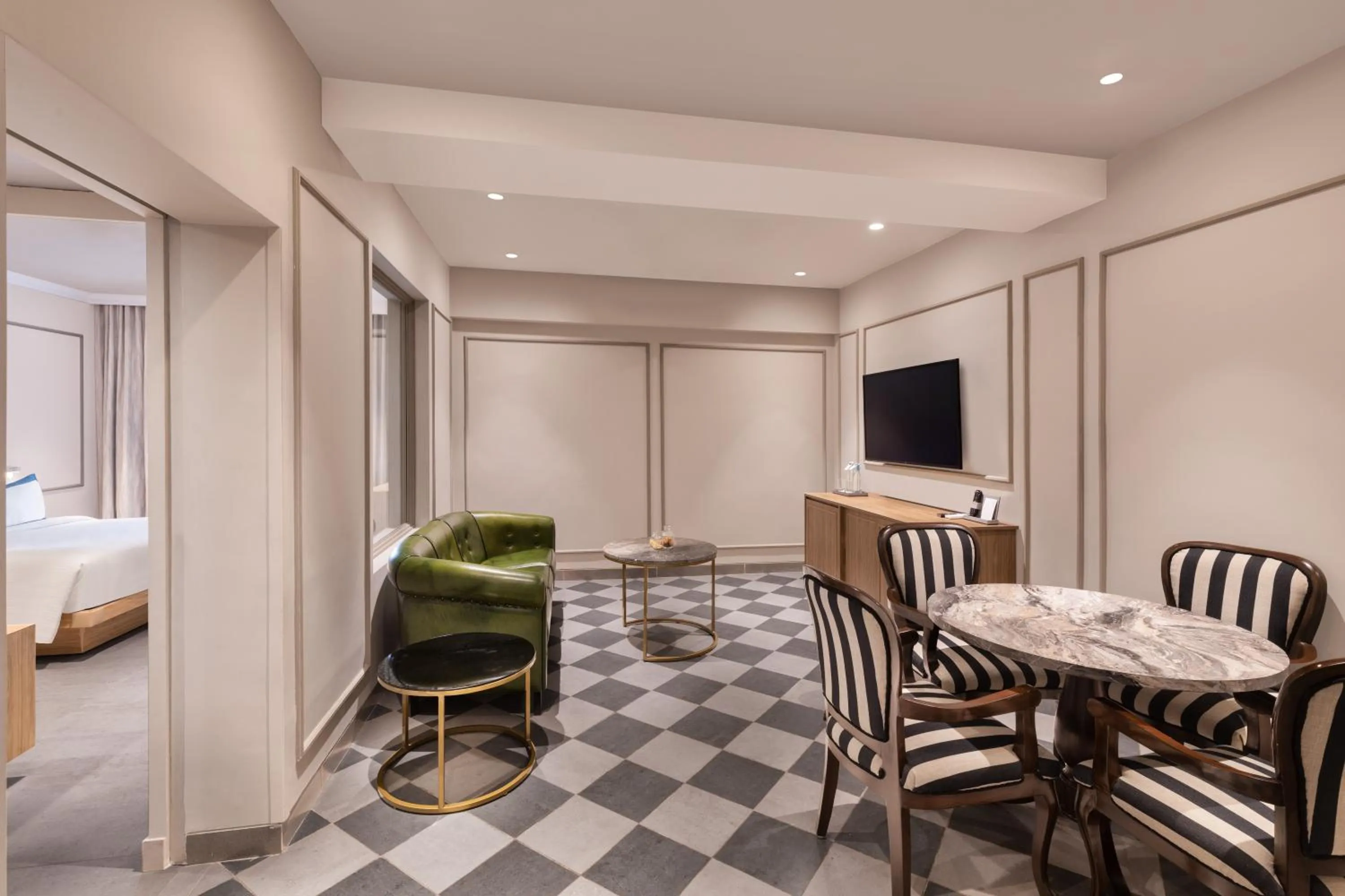 Living room, Bed in Fortune Valley View, Manipal - Member ITC Hotels' Group