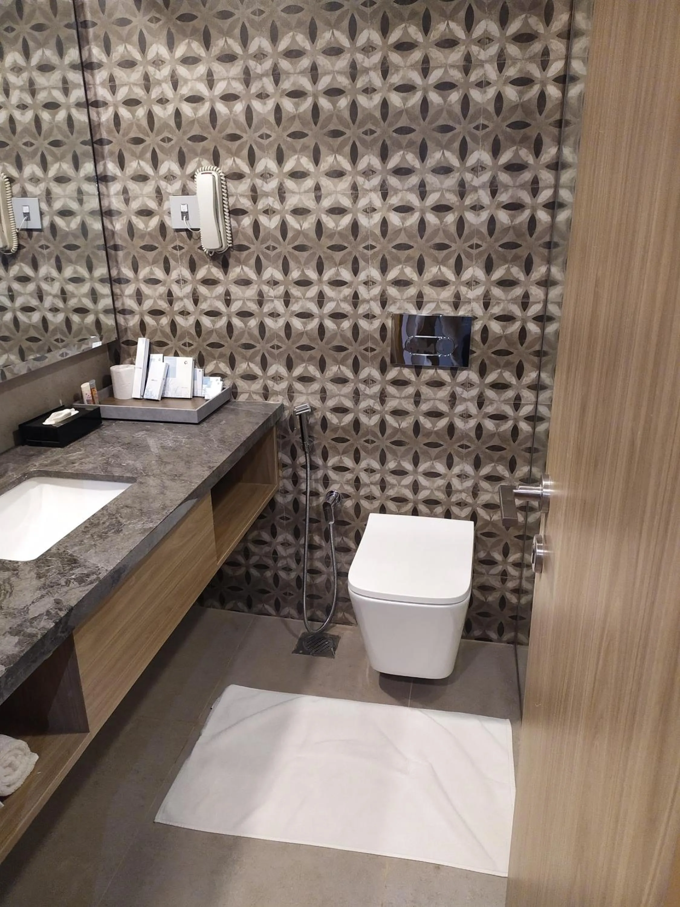 Shower in Fortune Valley View, Manipal - Member ITC Hotels' Group