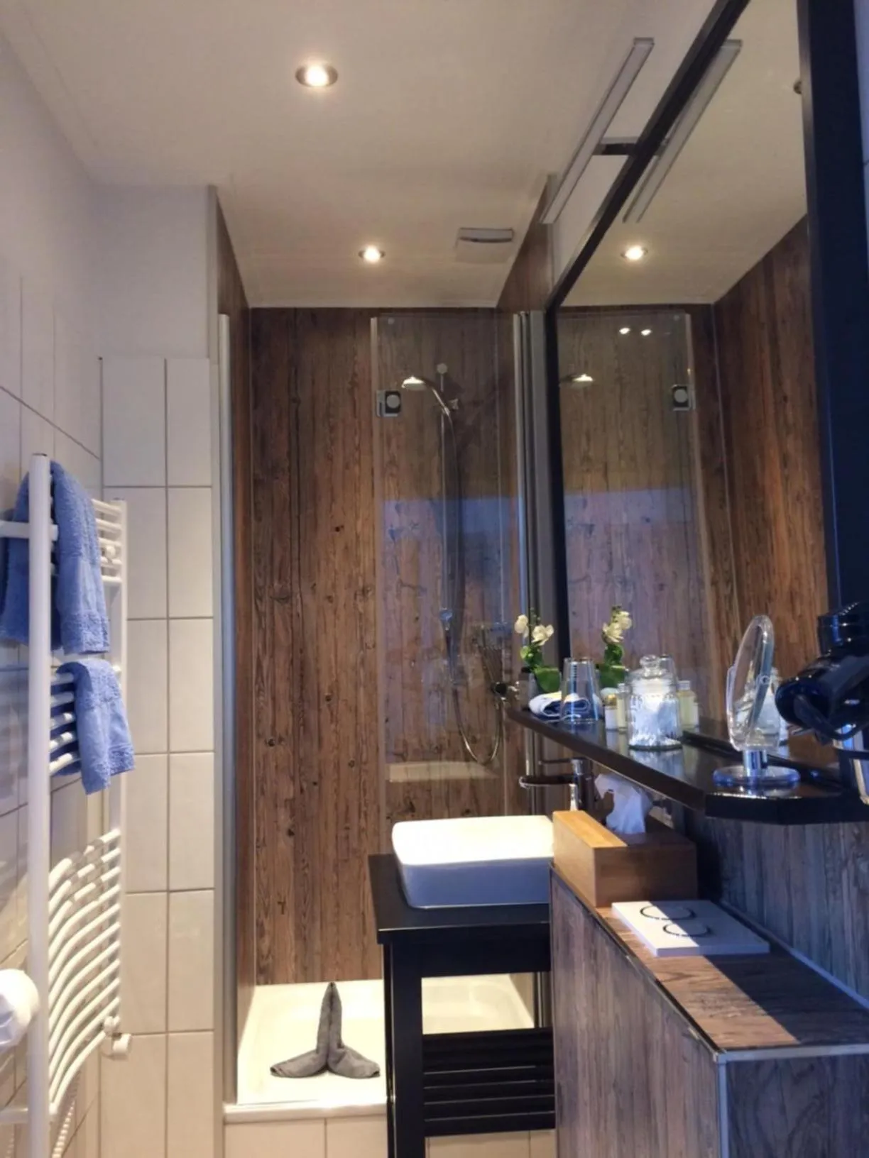 Bathroom in Hotel Garni Landhaus Uttum