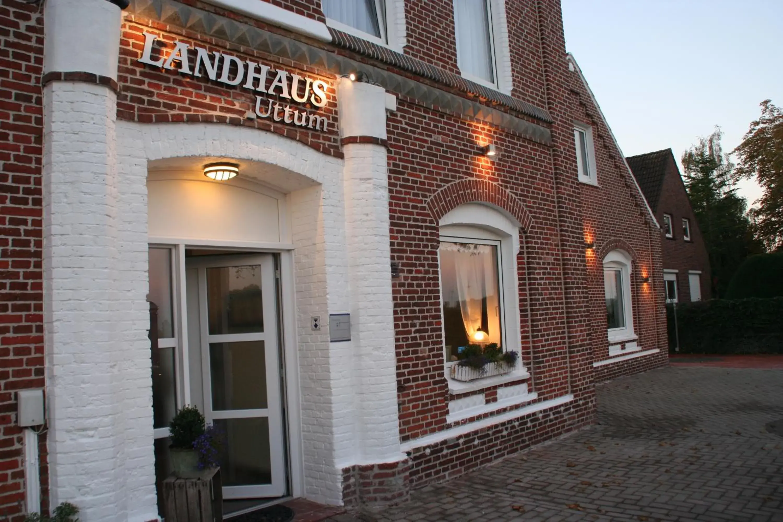 Hotel Garni Landhaus Uttum Hotel Garni Landhaus Uttum
