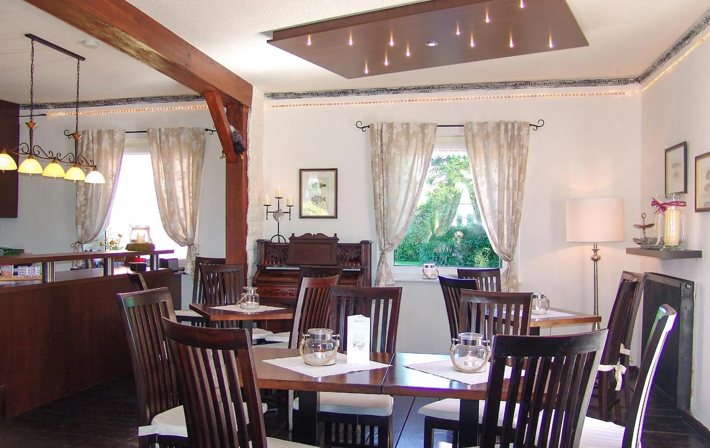 Lounge or bar in Hotel Garni Landhaus Uttum