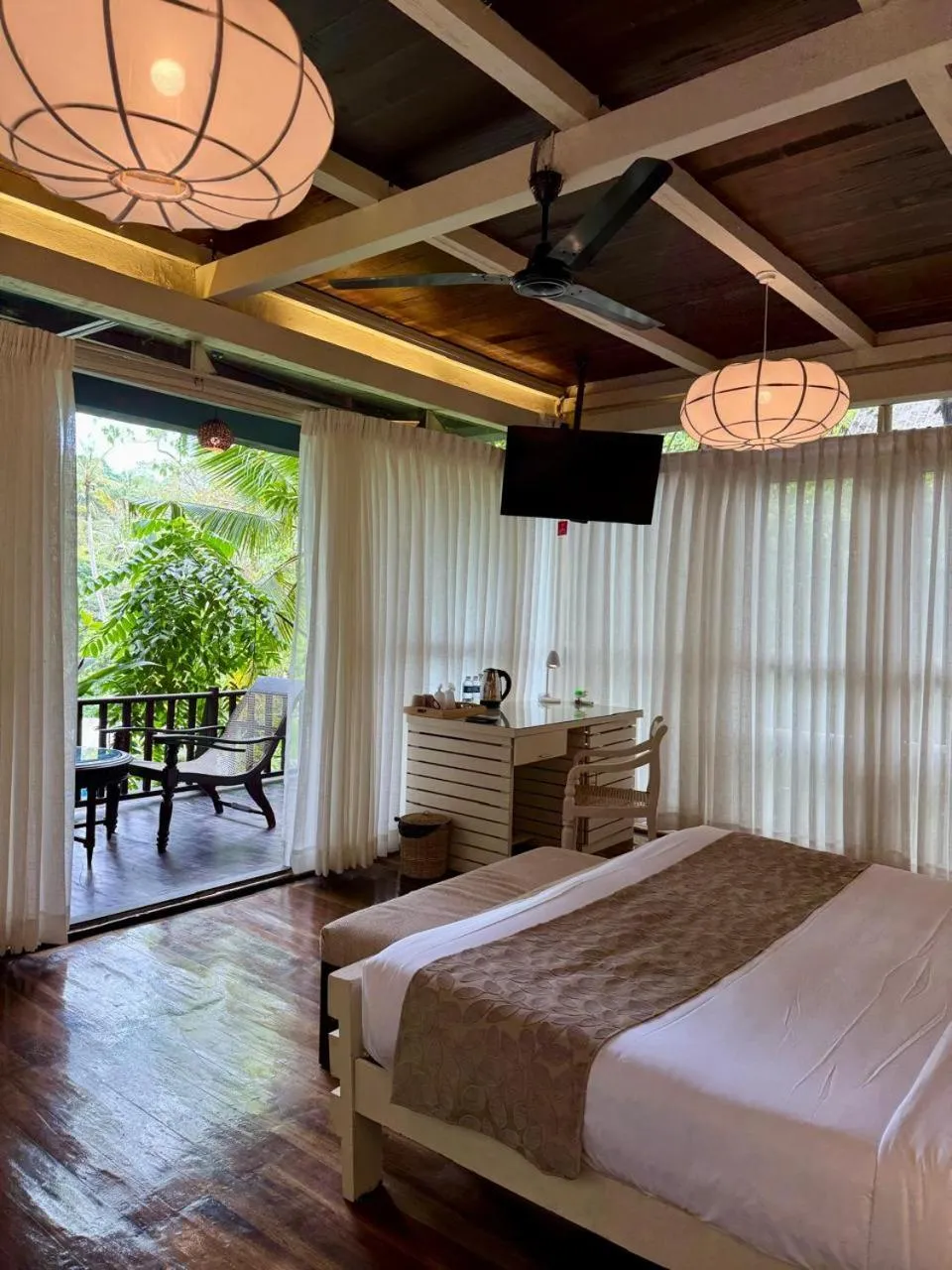 Bedroom, Bed in Jungle Village Unawatuna