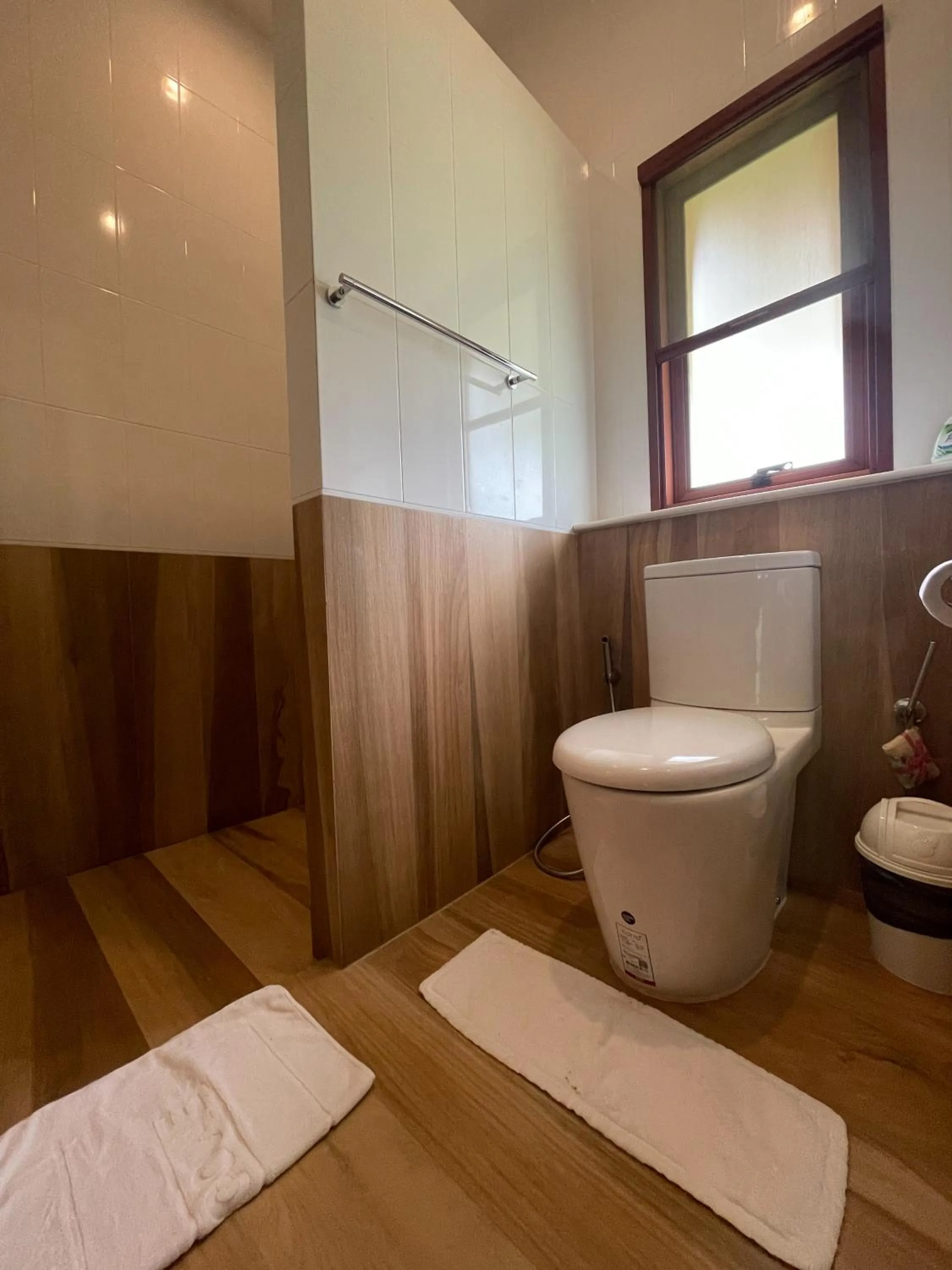 Toilet in Tippaya Villa