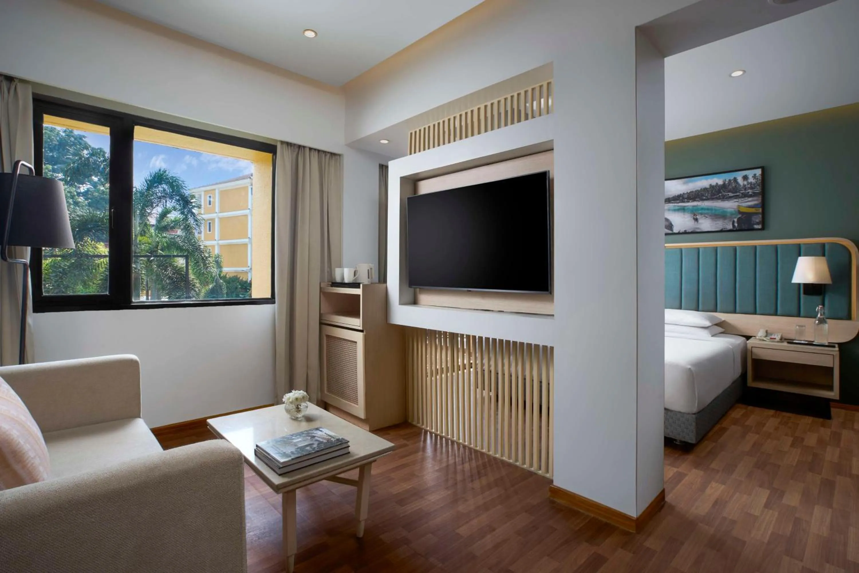 Photo of the whole room, Bed in Park Inn by Radisson Goa Candolim