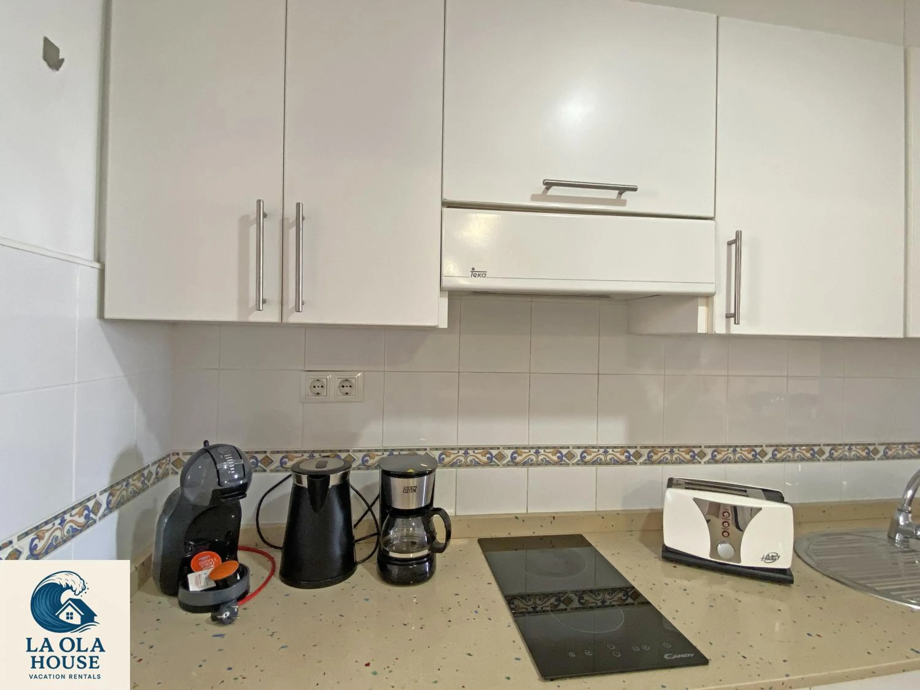 Kitchen or kitchenette in La Ola House Precioso apartamento con piscina