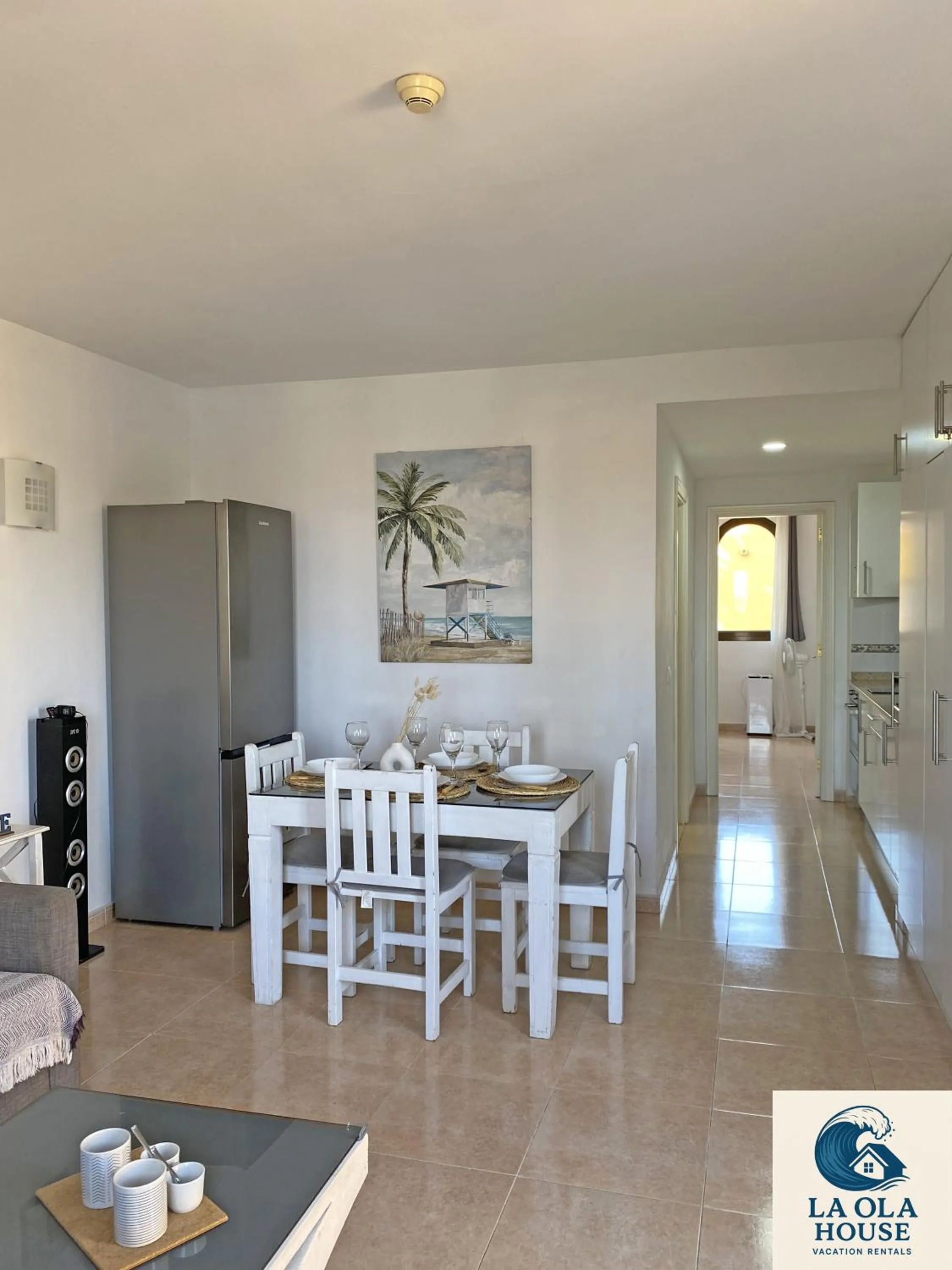 Dining area in La Ola House Precioso apartamento con piscina